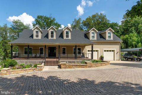 Photo of 24515 Ridge Road, DAMASCUS, MD 20872 (MLS # MDMC2206970)