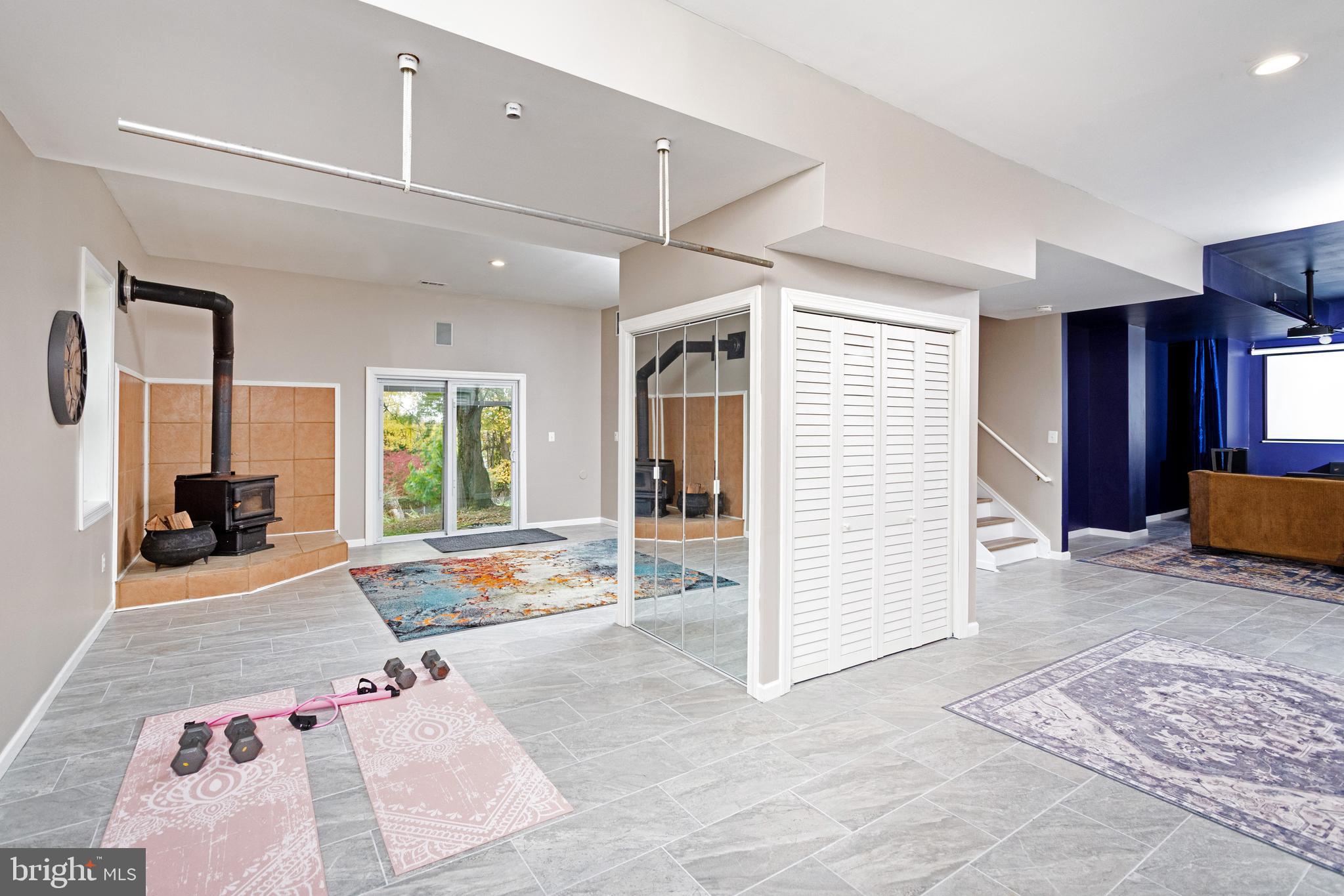 DAMASCUS OUTSIDE - Residential