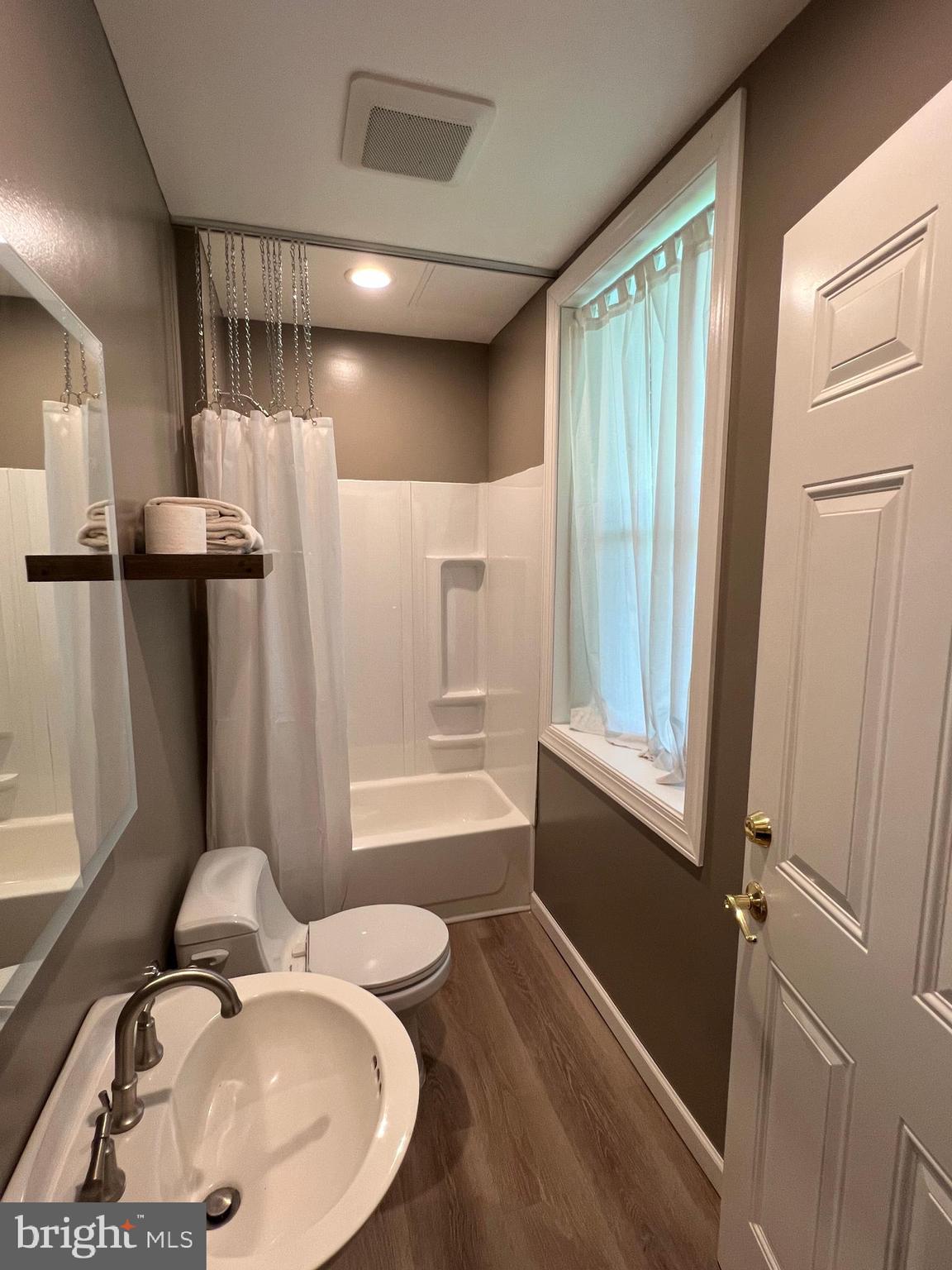 DAMASCUS OUTSIDE - Residential