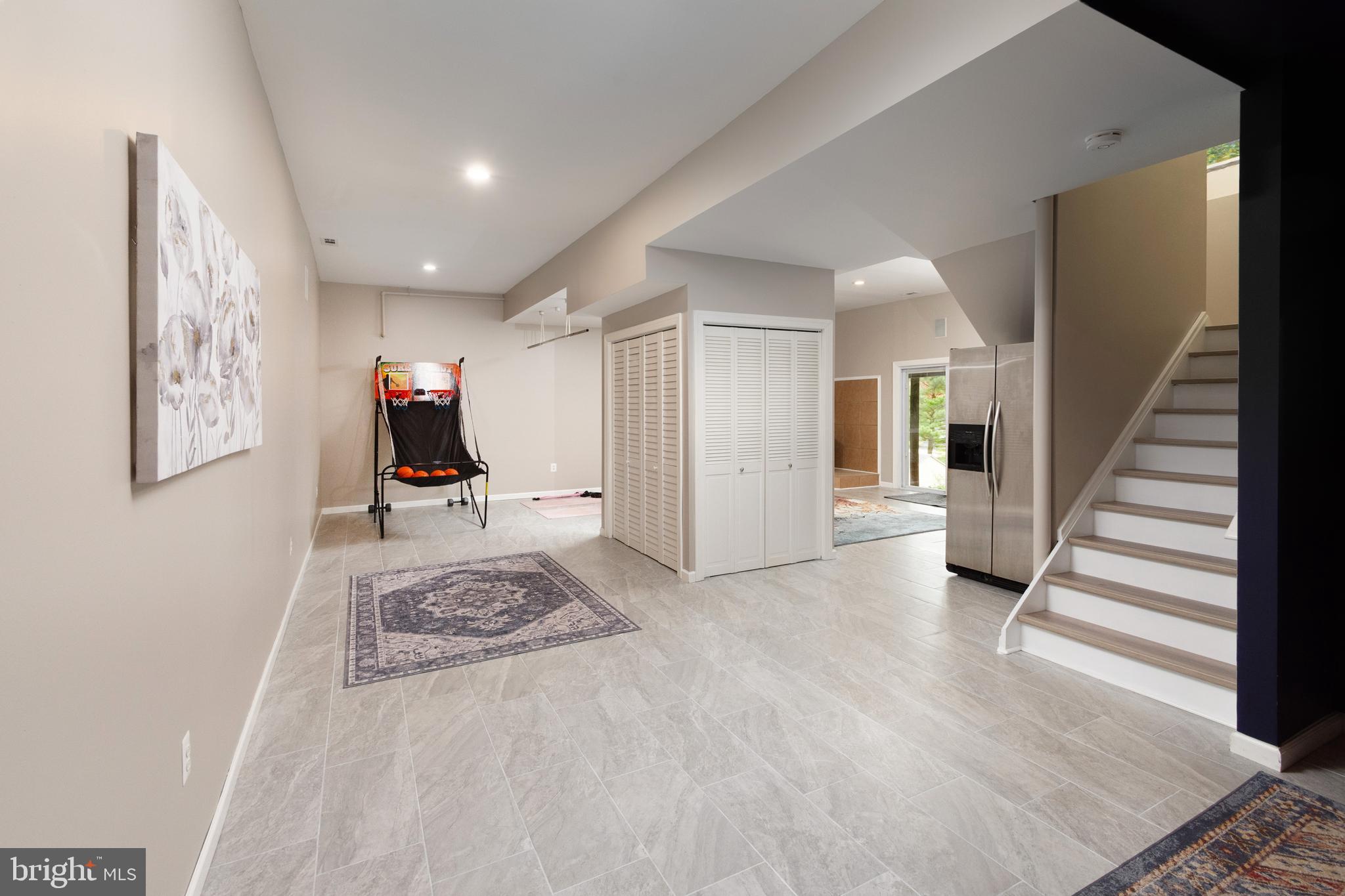 DAMASCUS OUTSIDE - Residential