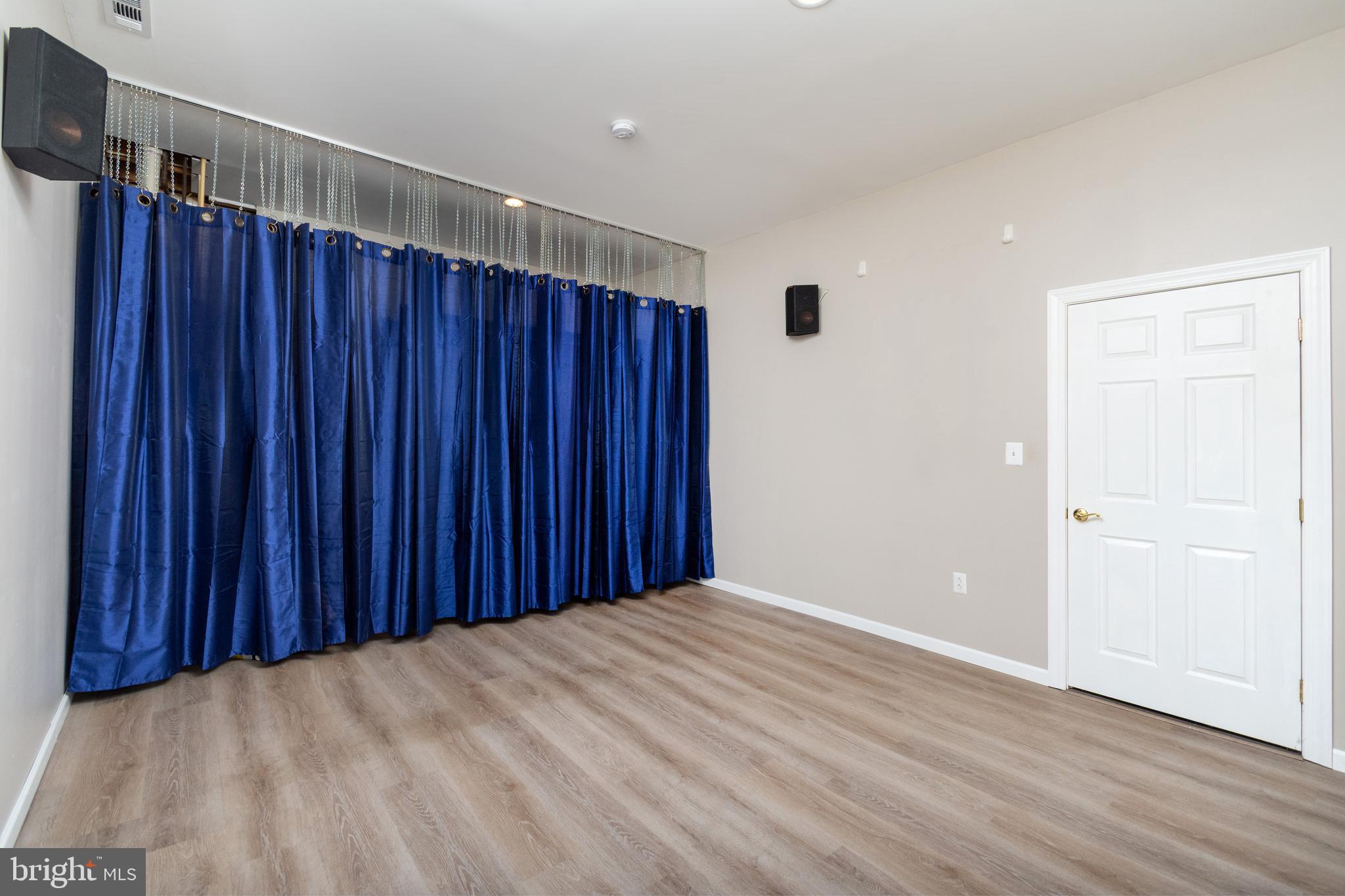 DAMASCUS OUTSIDE - Residential