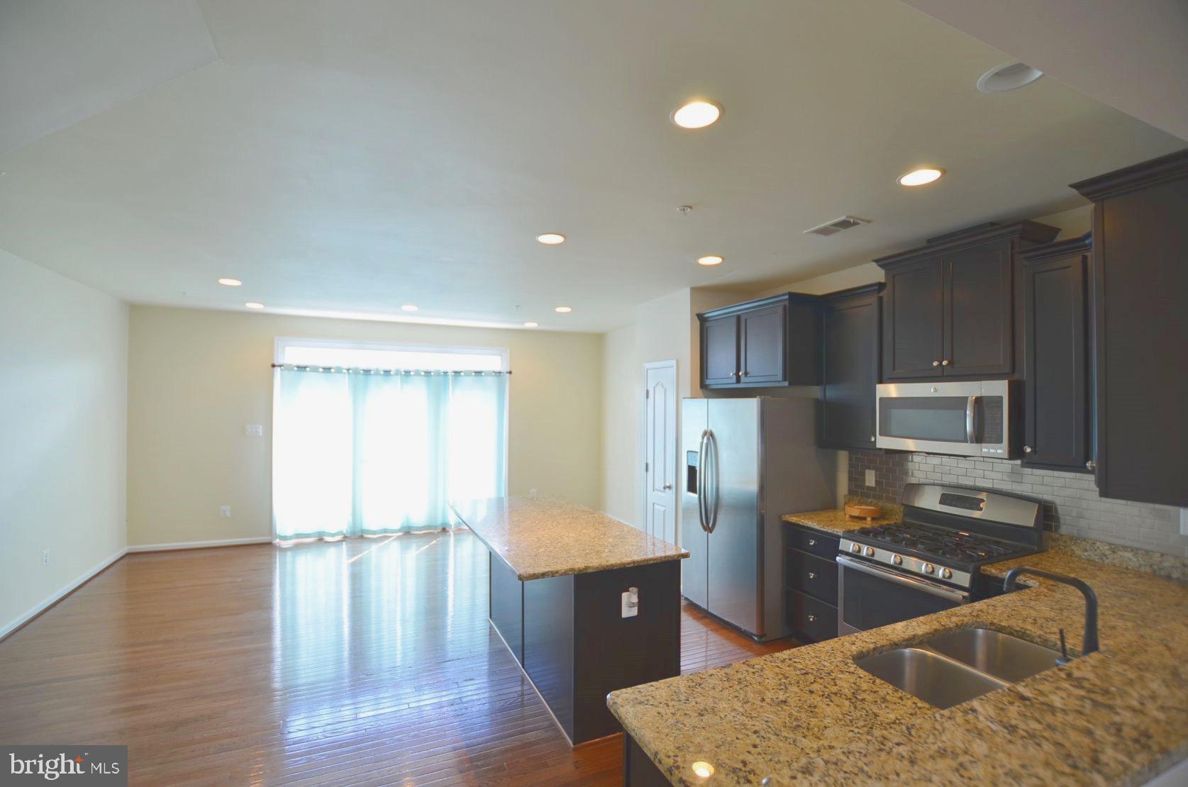 MARKET SQUARE - Residential