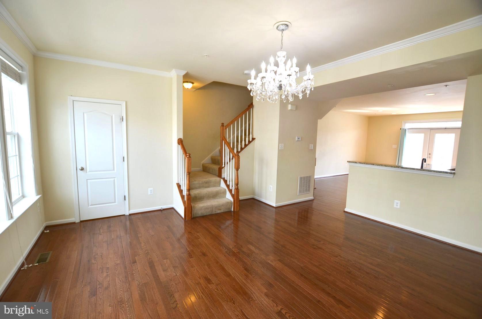 MARKET SQUARE - Residential