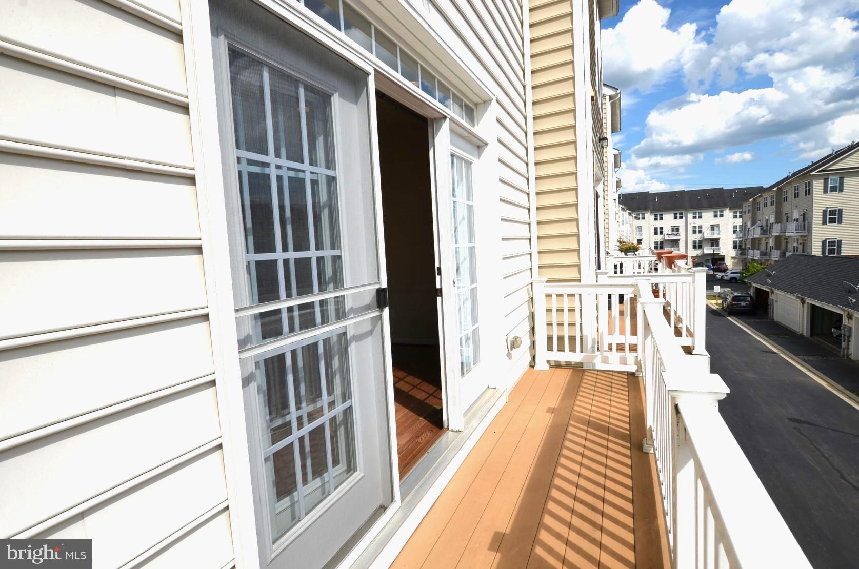 MARKET SQUARE - Residential