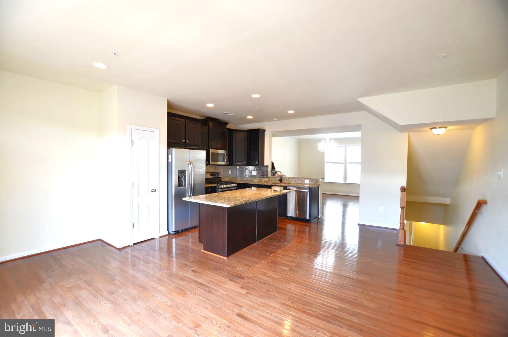 MARKET SQUARE - Residential