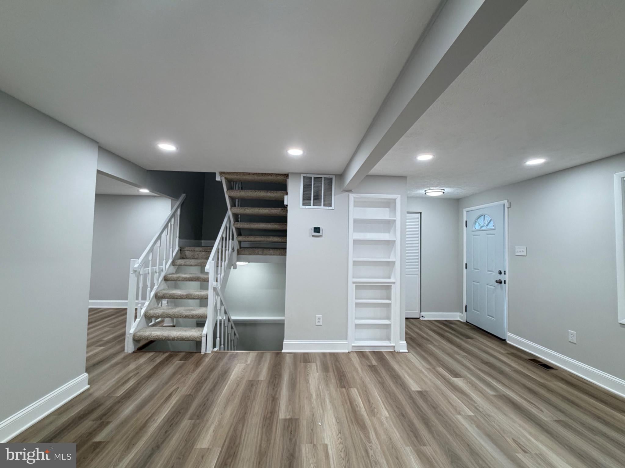 8116 PARKDALE COURT