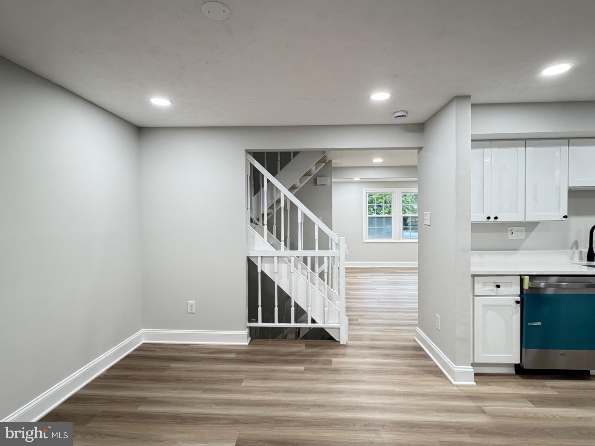 8116 PARKDALE COURT