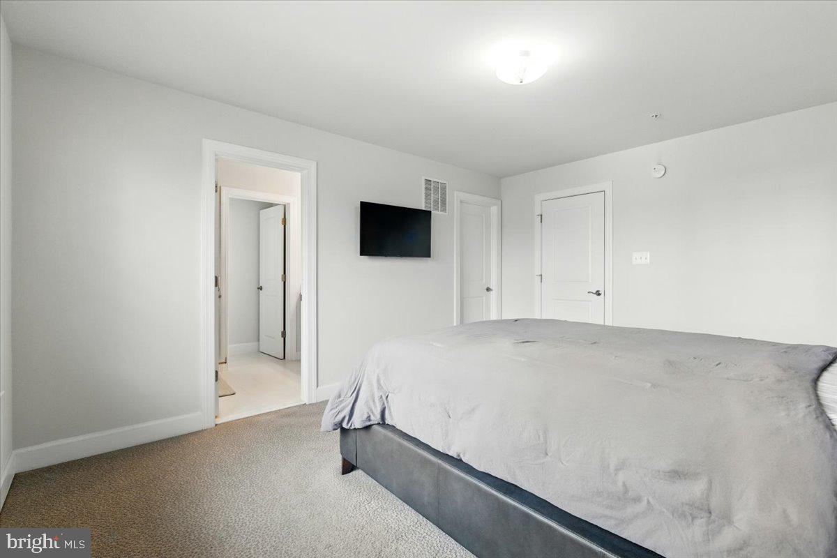 HAMILTON PARK - Residential Lease