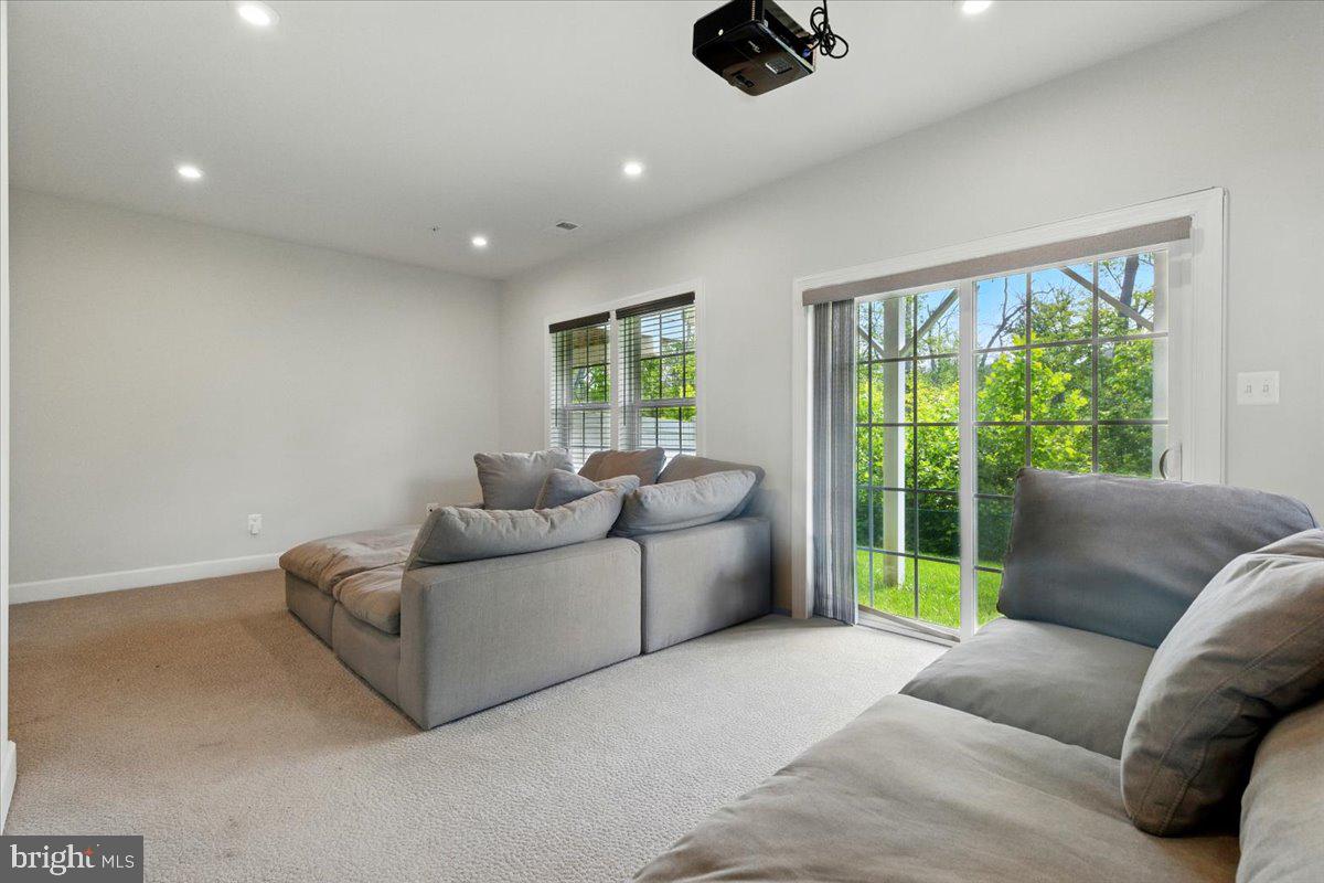 HAMILTON PARK - Residential Lease