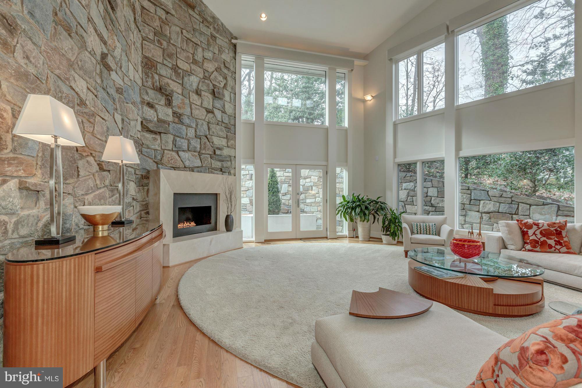 COUNTRY CLUB HILLS - Residential