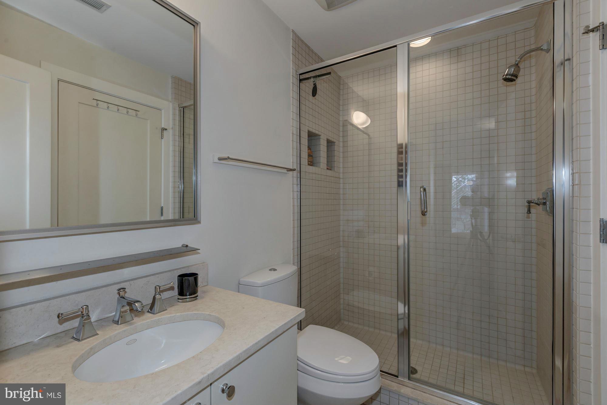 COUNTRY CLUB HILLS - Residential