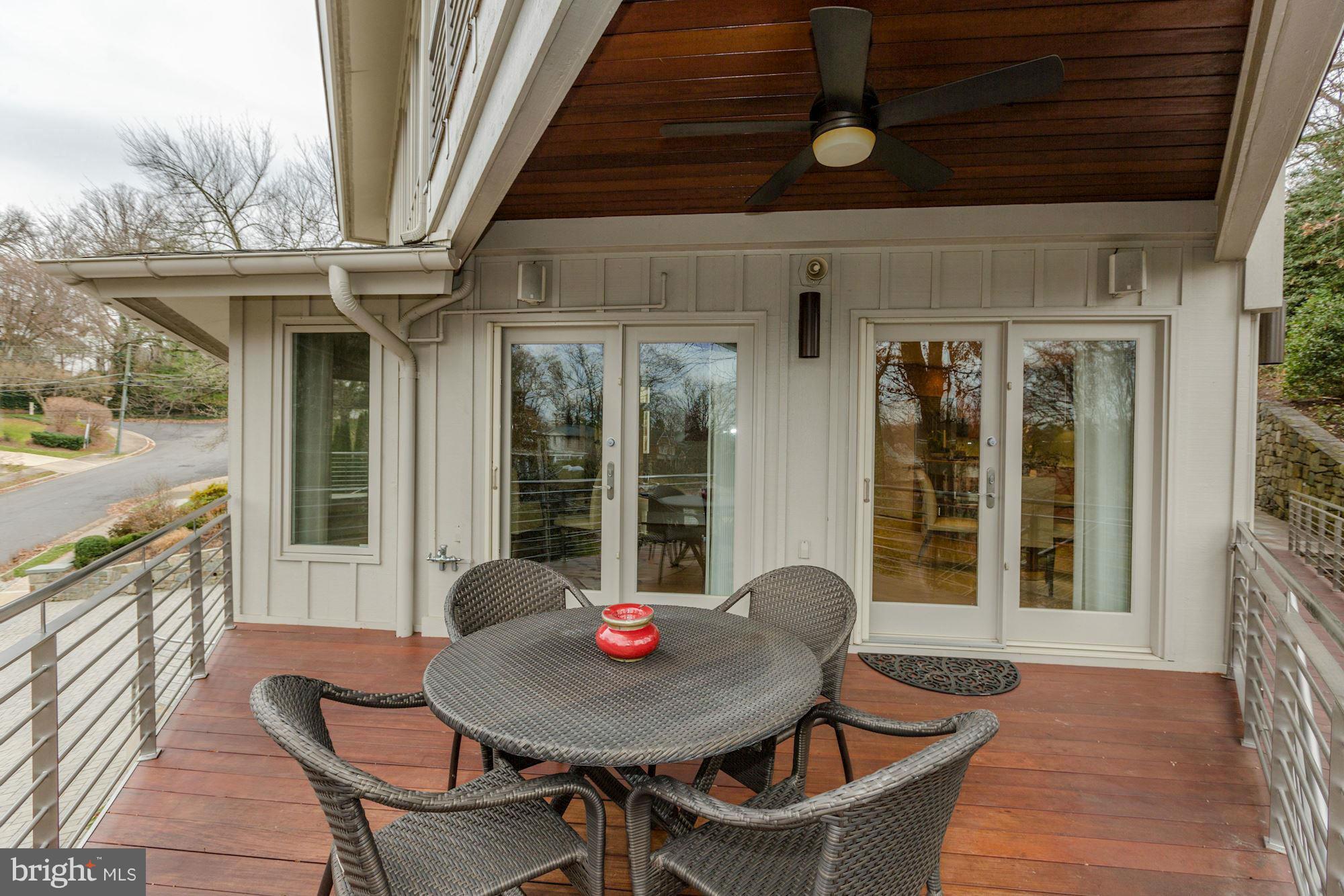 COUNTRY CLUB HILLS - Residential