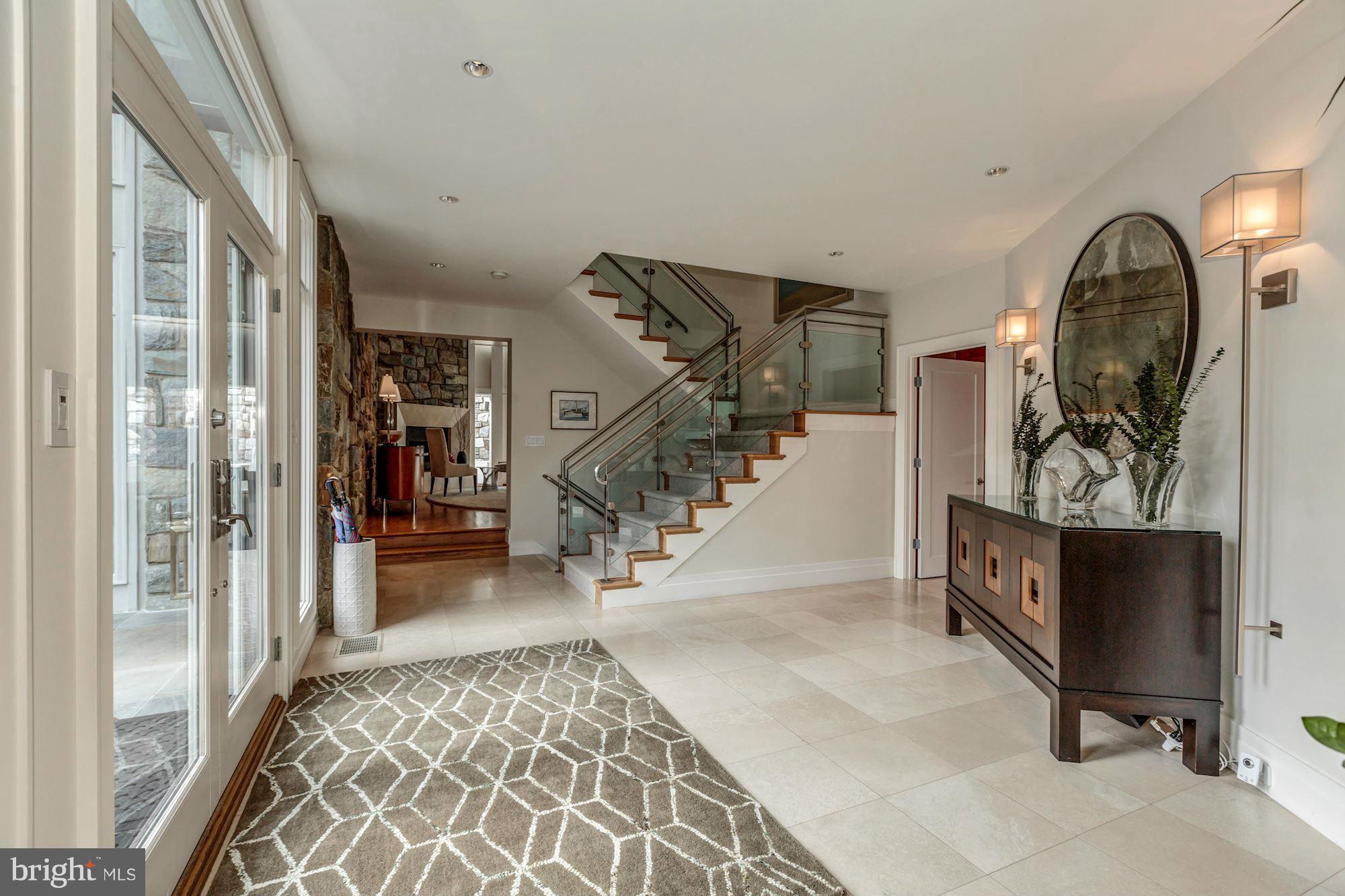 COUNTRY CLUB HILLS - Residential