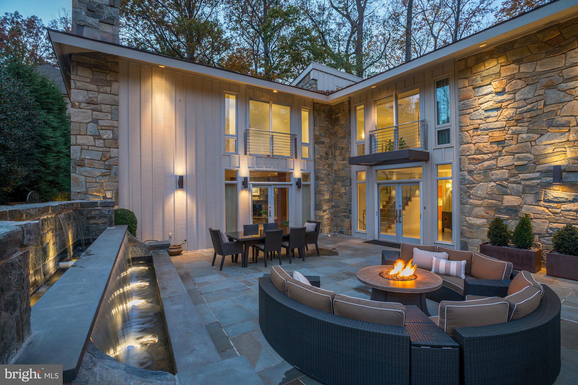 COUNTRY CLUB HILLS - Residential