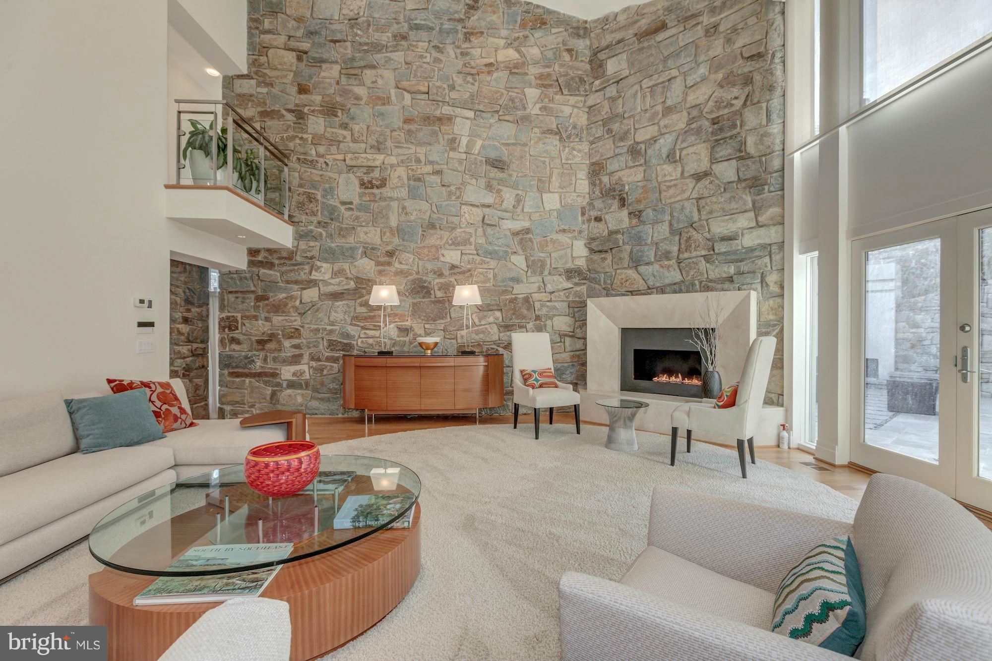 COUNTRY CLUB HILLS - Residential