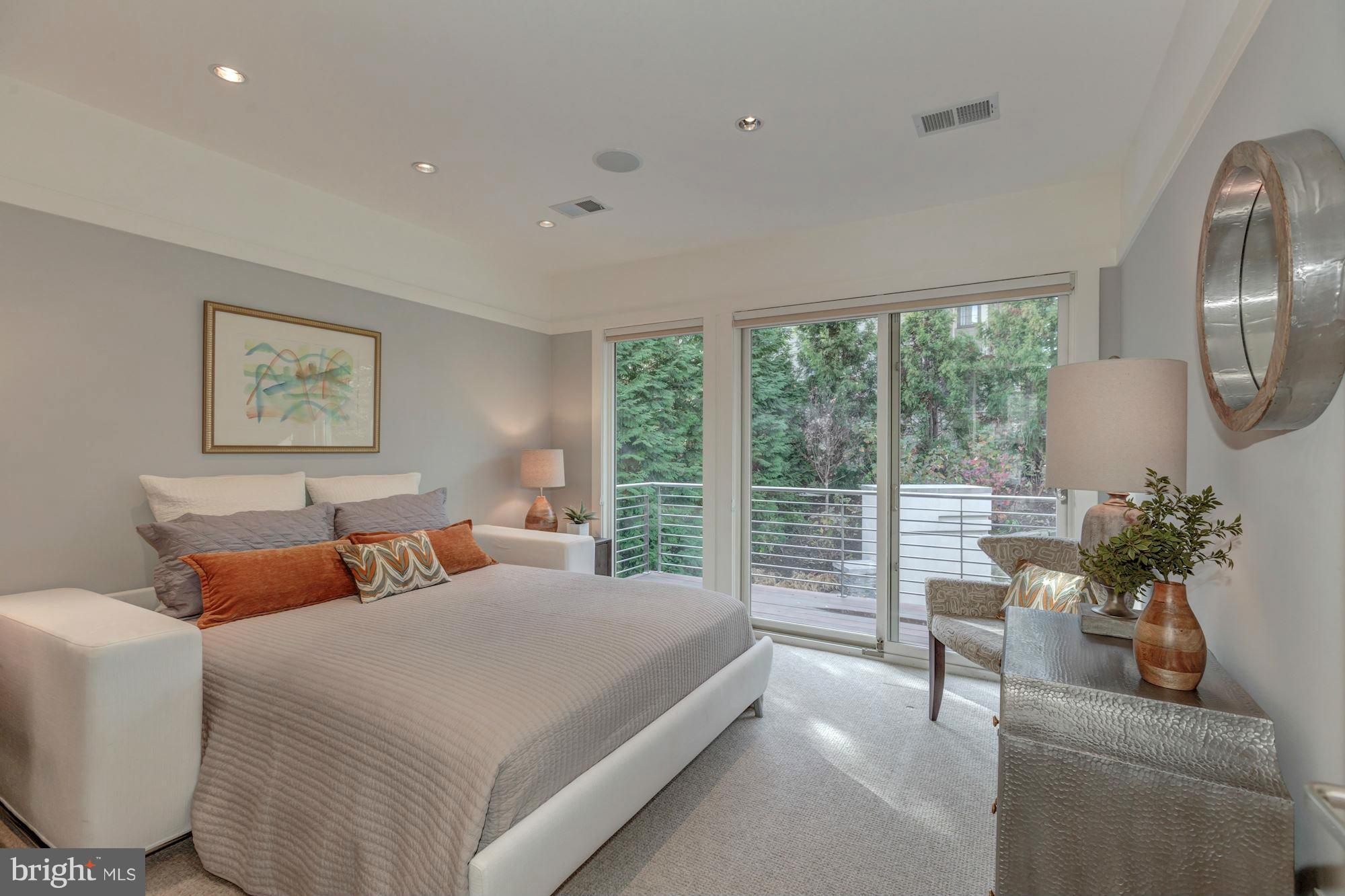 COUNTRY CLUB HILLS - Residential