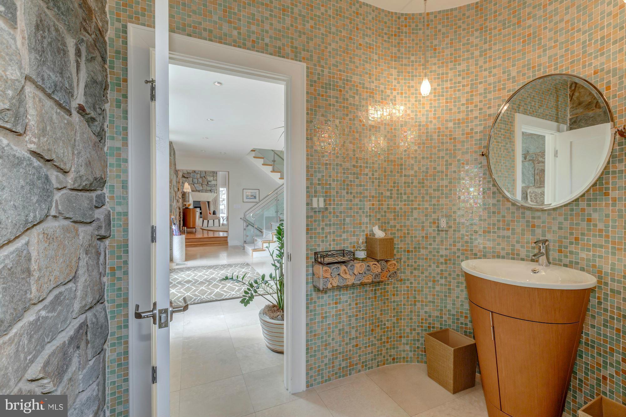 COUNTRY CLUB HILLS - Residential