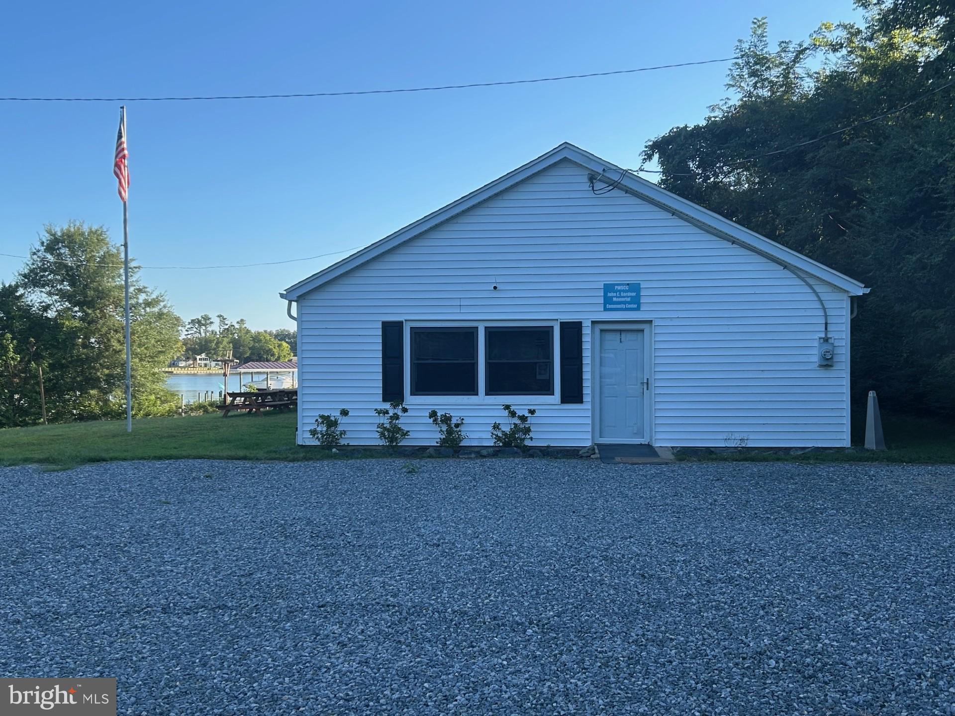 WESTMORELAND SHORES - Residential