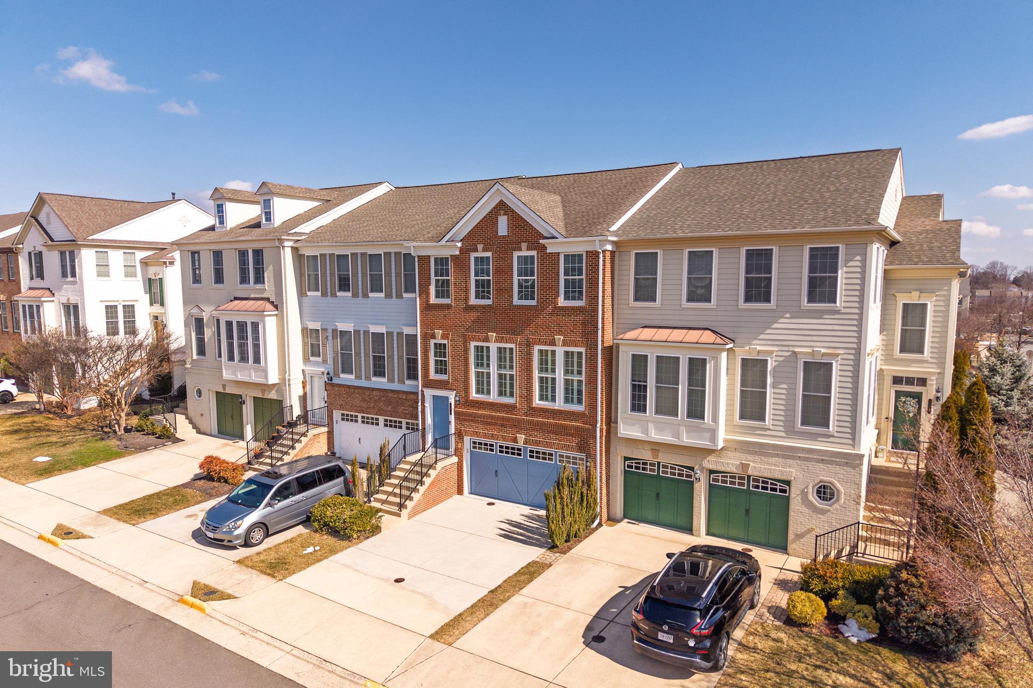 102 GREAT LAUREL SQUARE SE