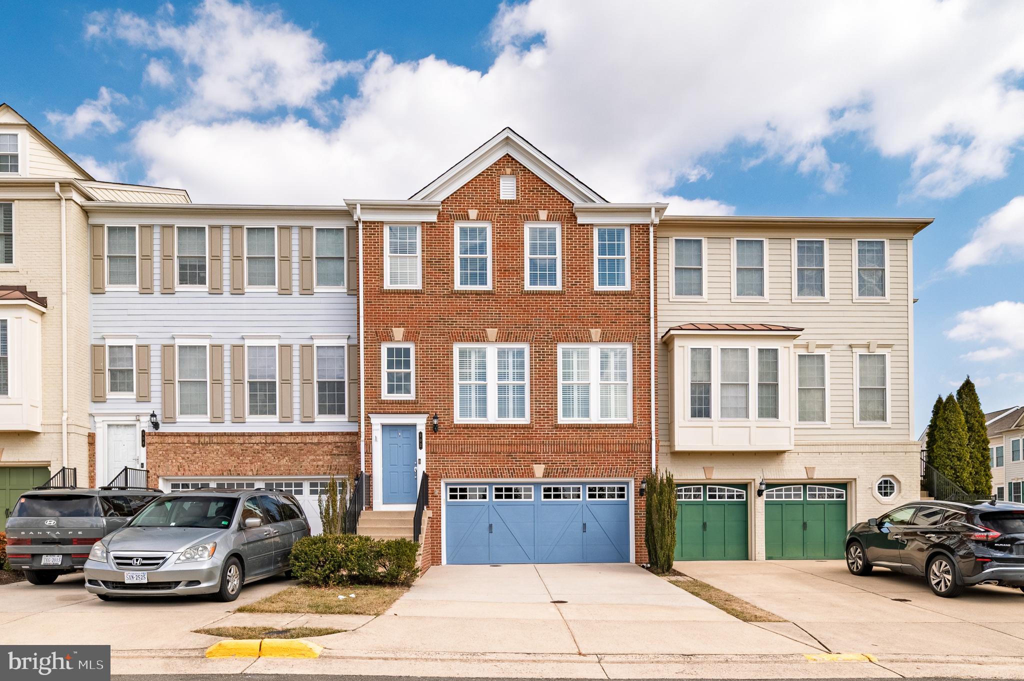 102 GREAT LAUREL SQUARE SE