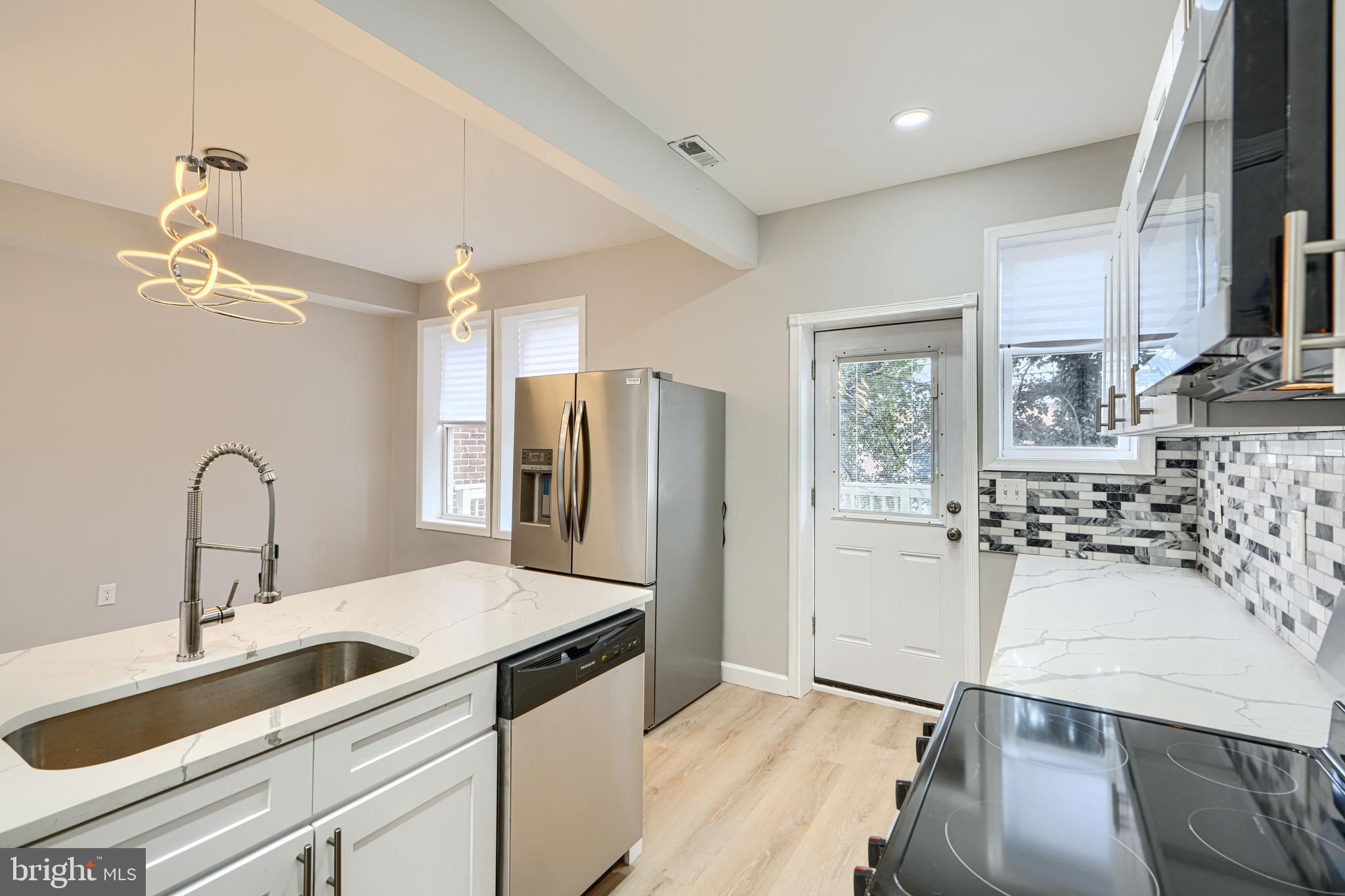 WAVERLY - Residential