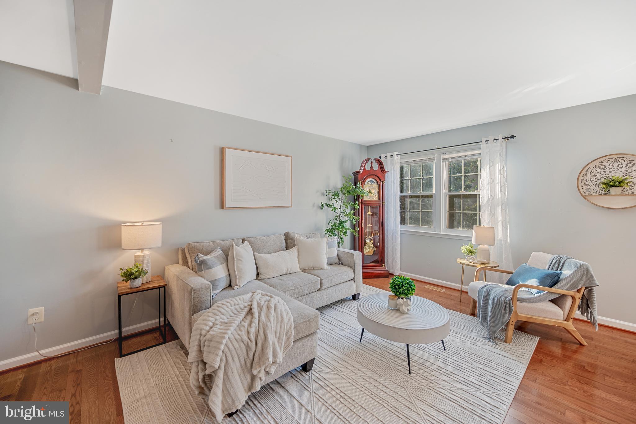 4546 KING EDWARD COURT