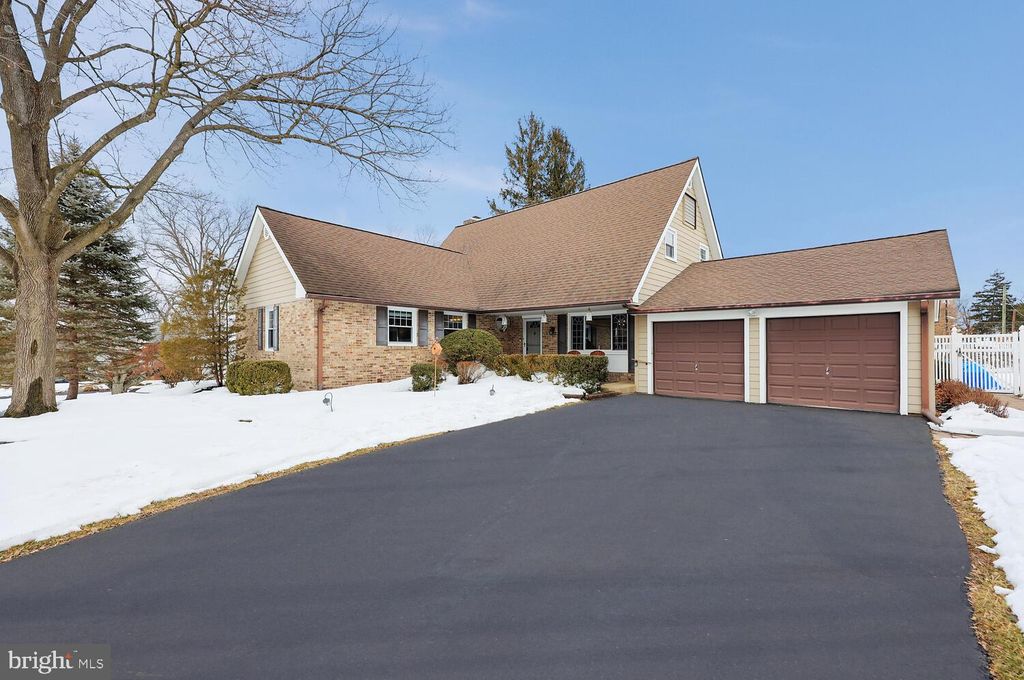 Photo of 36 Lochatong Road, EWING, NJ 08628 (MLS # NJME2072666)