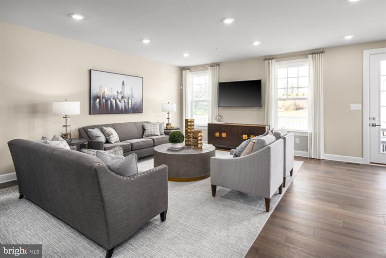 PONDS EDGE - Residential