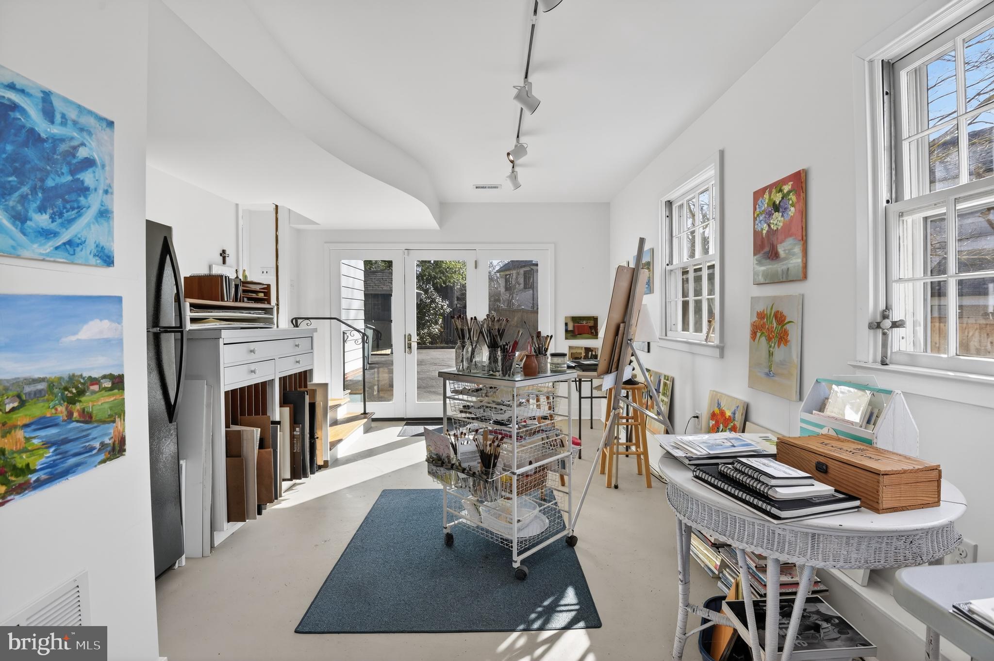 KENWOOD - Residential