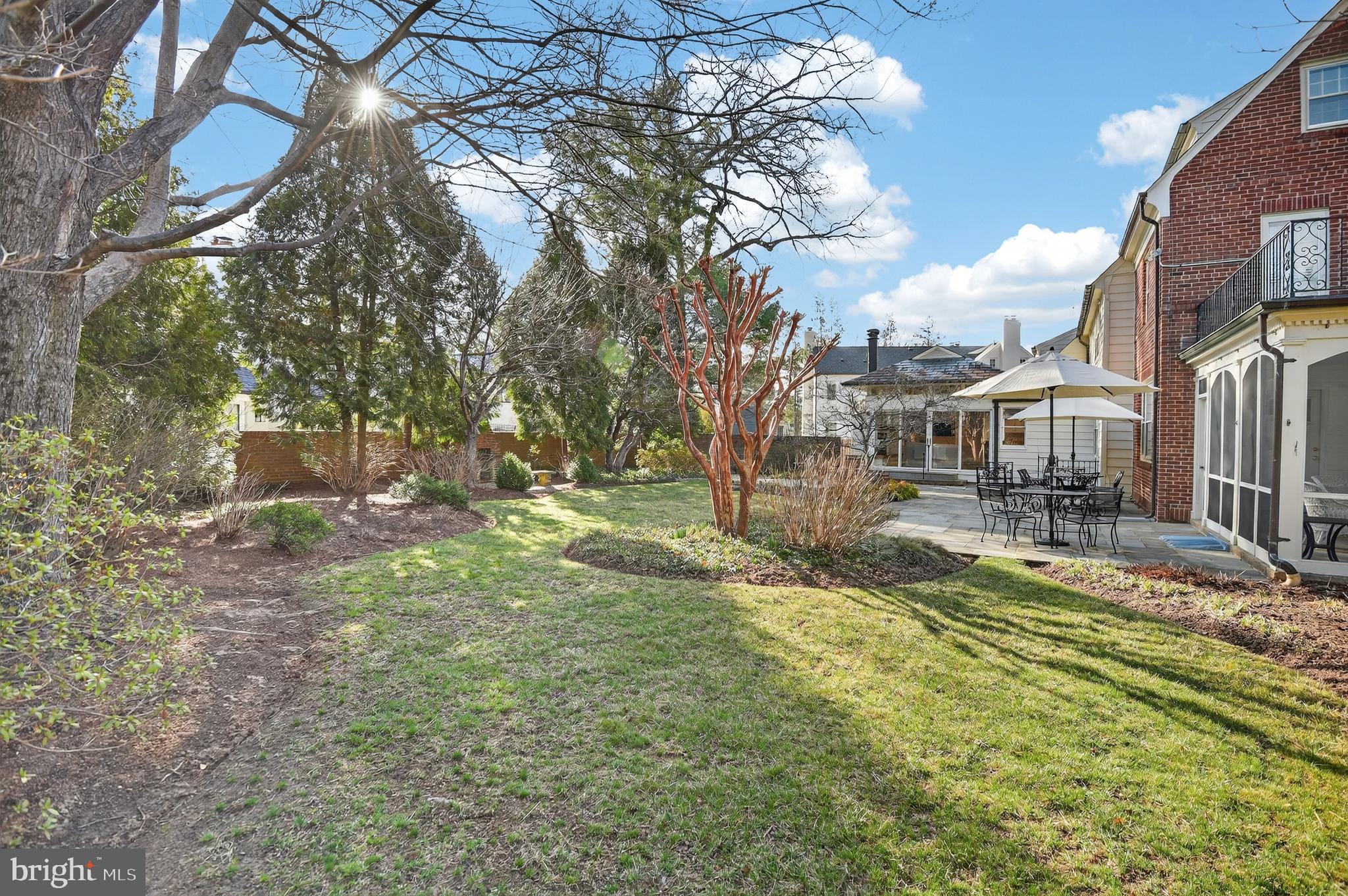 KENWOOD - Residential