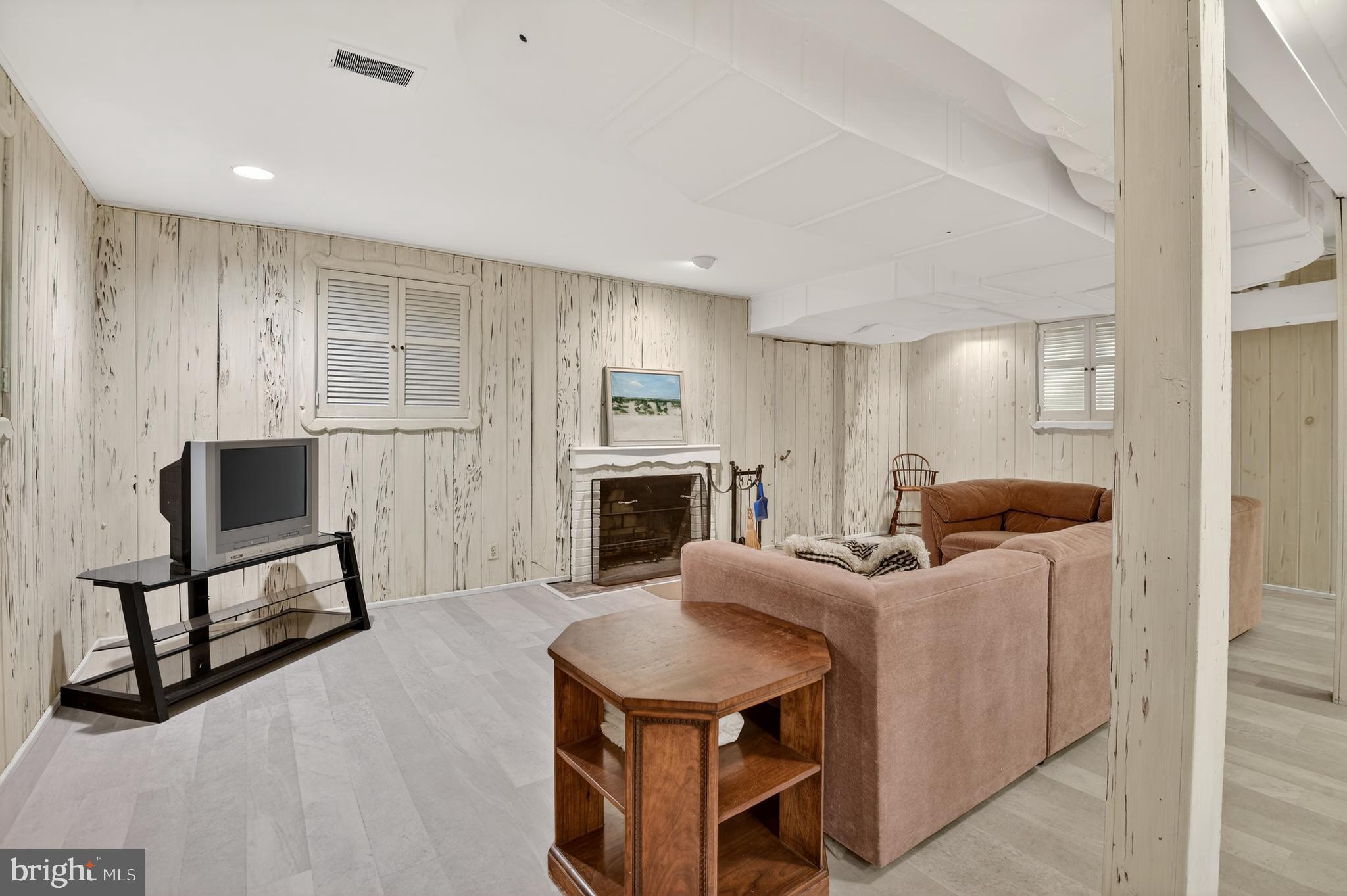 KENWOOD - Residential