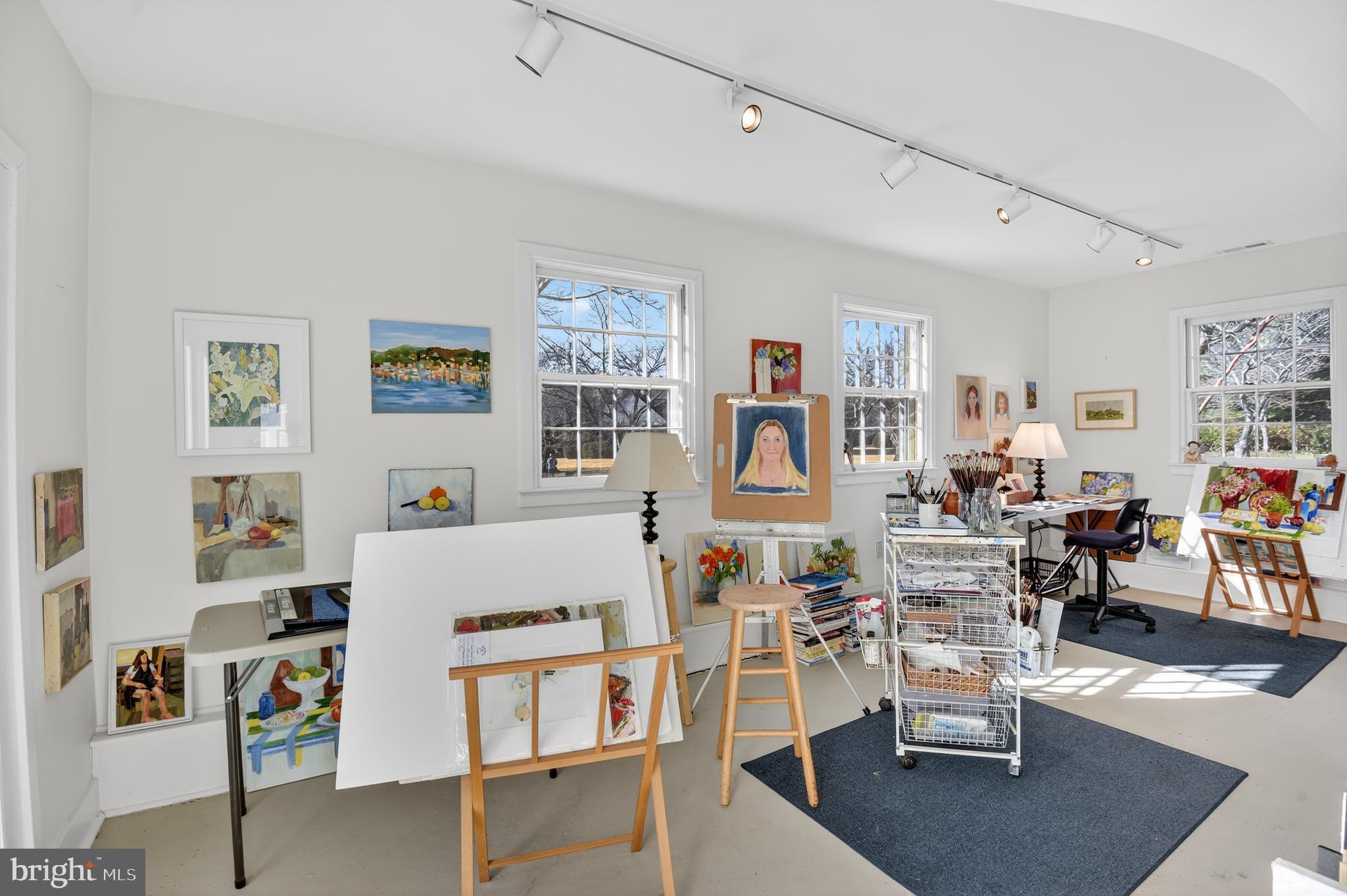 KENWOOD - Residential