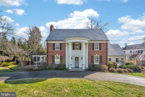 Photo of 5208 Woodlawn Avenue, CHEVY CHASE, MD 20815 (MLS # MDMC2216762)