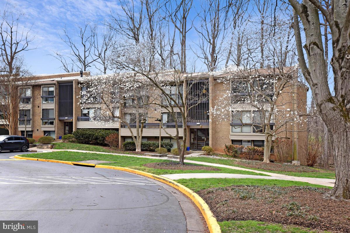 WOODWINDS - Residential