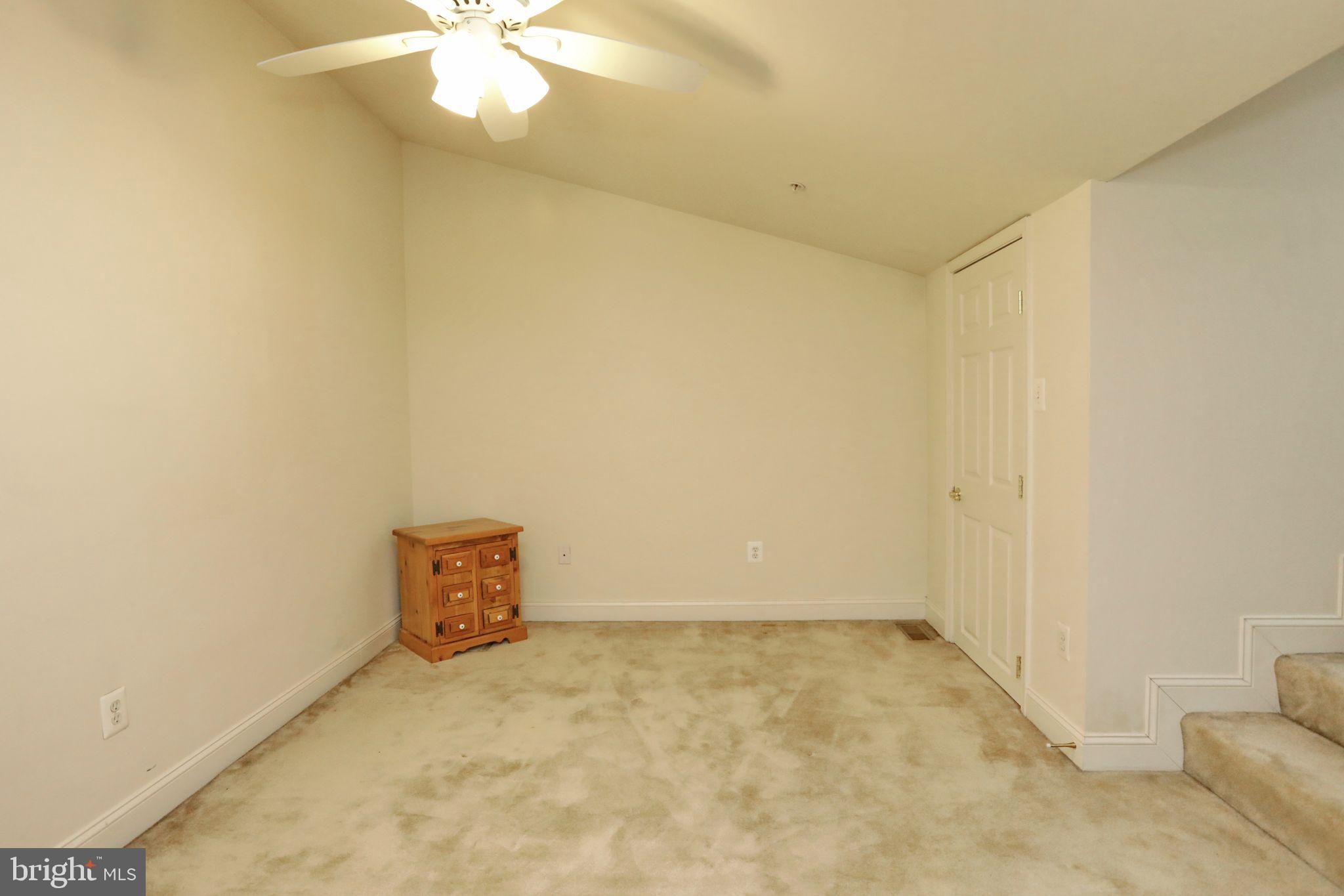 WASHINGTON SQUARE - Residential