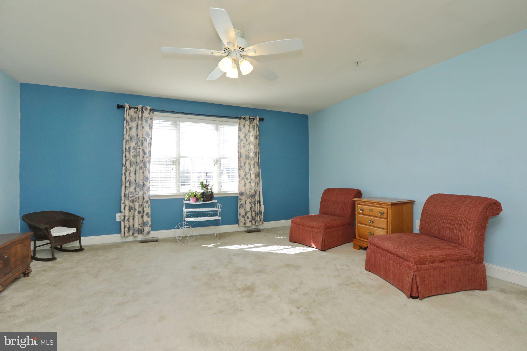 WASHINGTON SQUARE - Residential