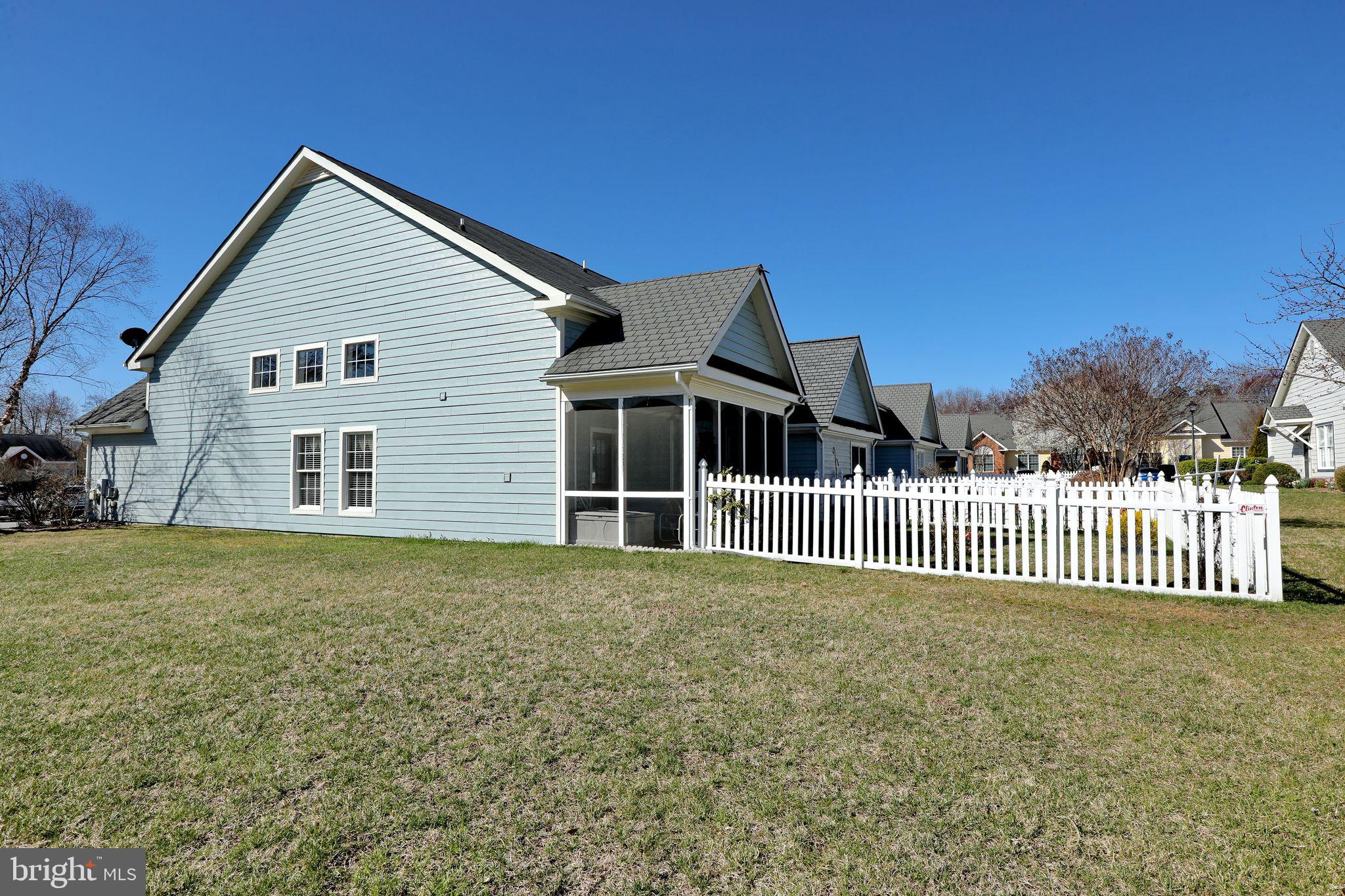 WASHINGTON SQUARE - Residential