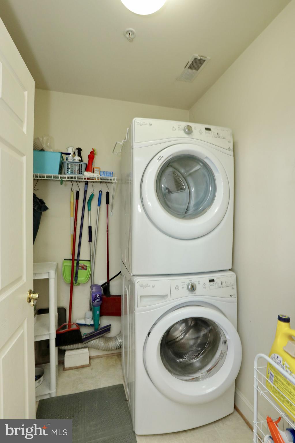 WASHINGTON SQUARE - Residential