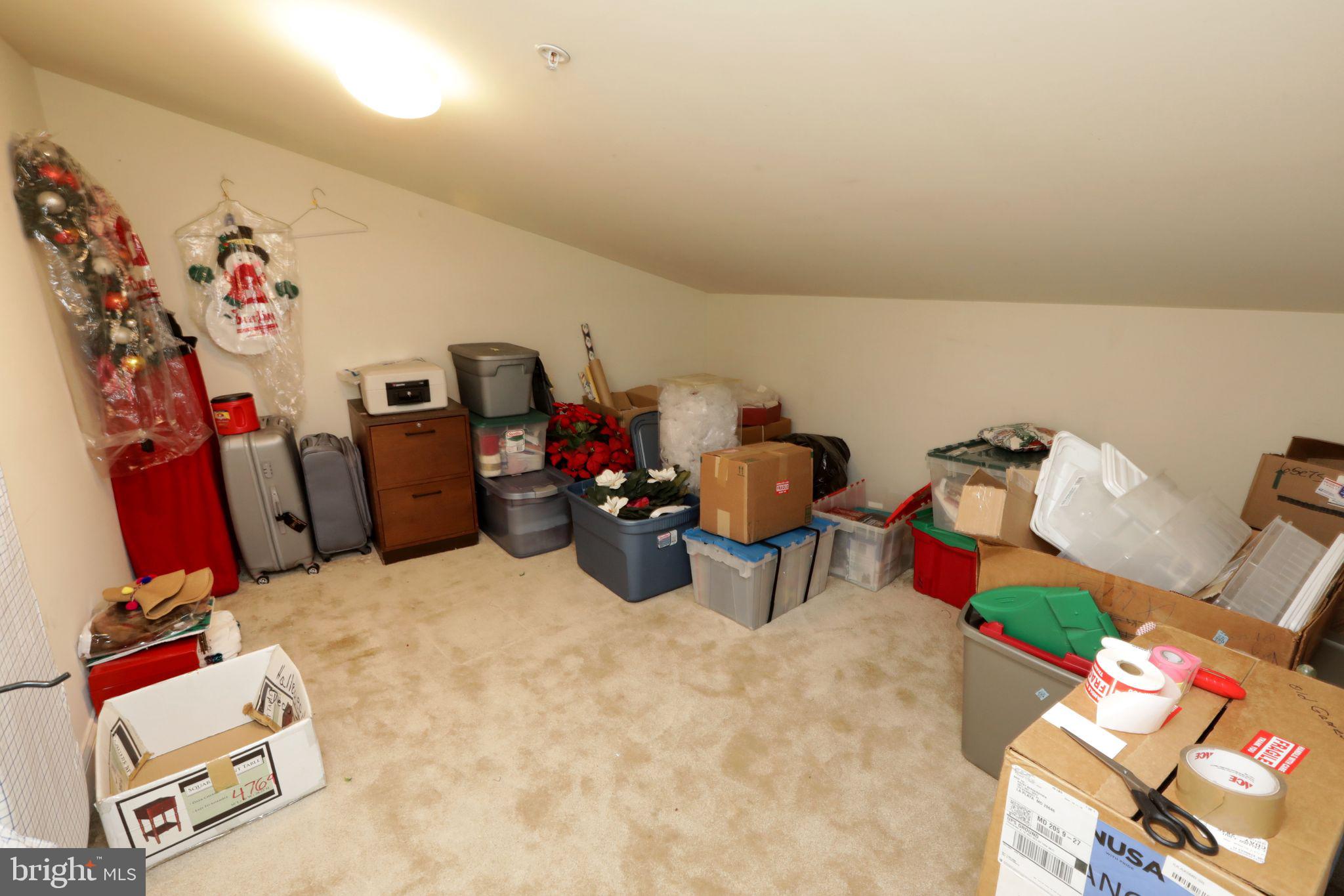 WASHINGTON SQUARE - Residential