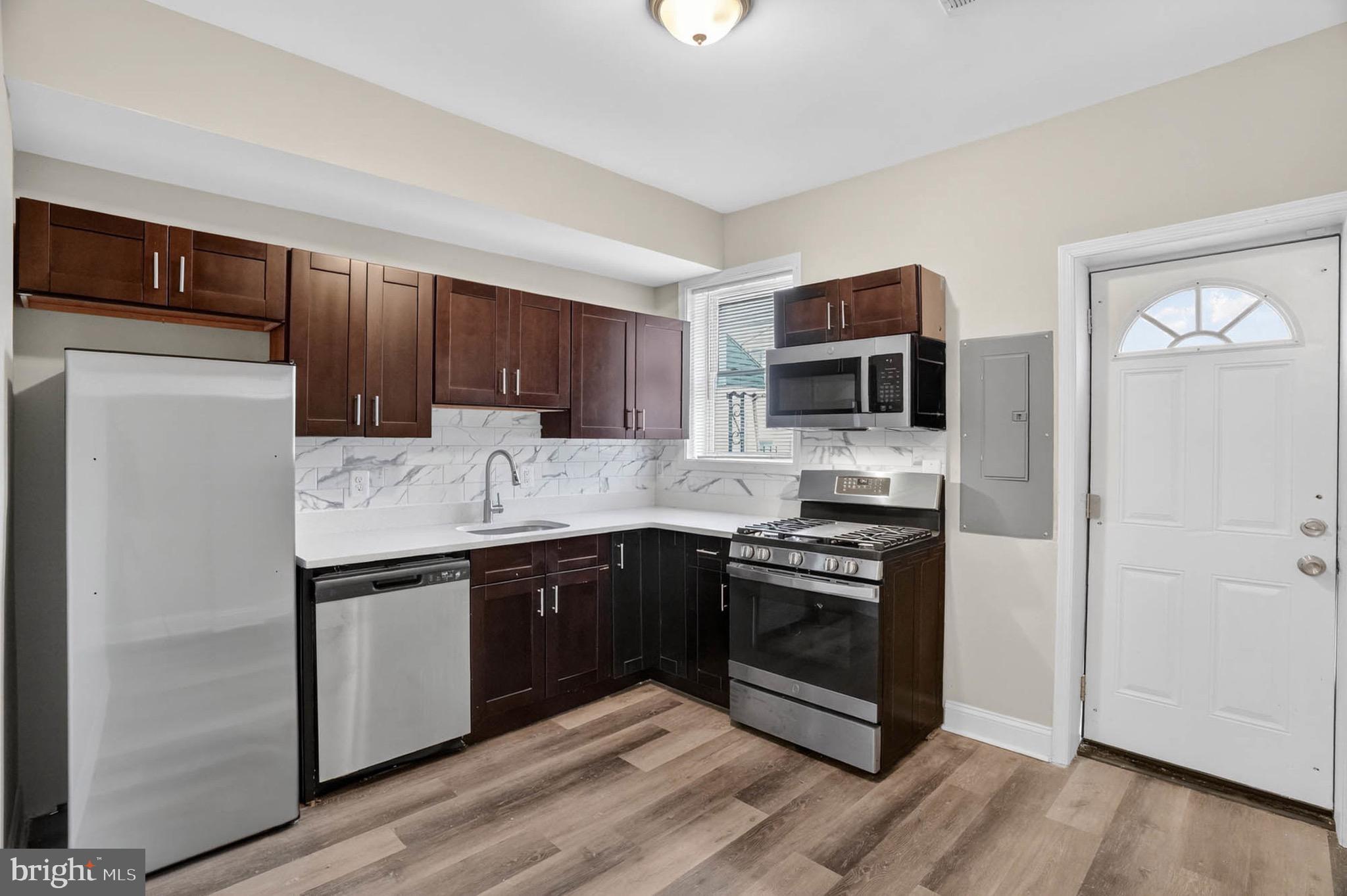 FRANKLINTOWN ROAD - Residential