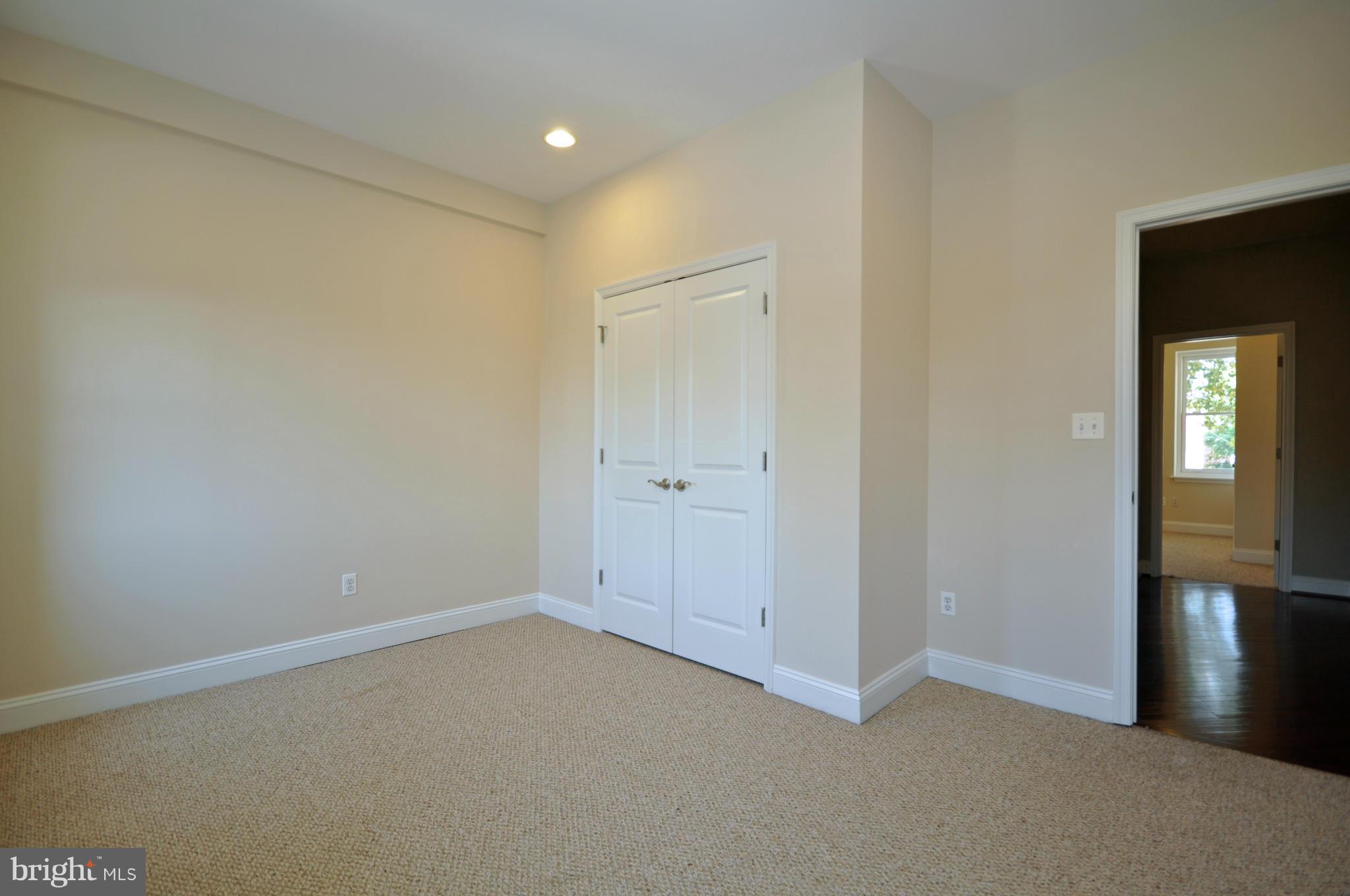 BARCLAY - Residential