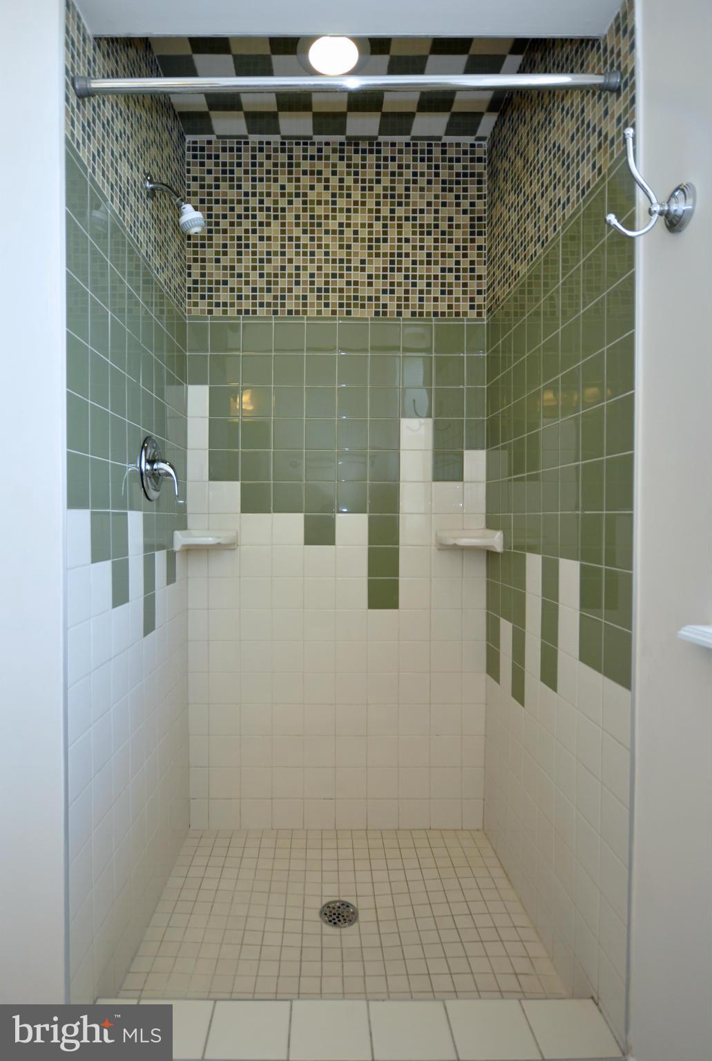 BARCLAY - Residential