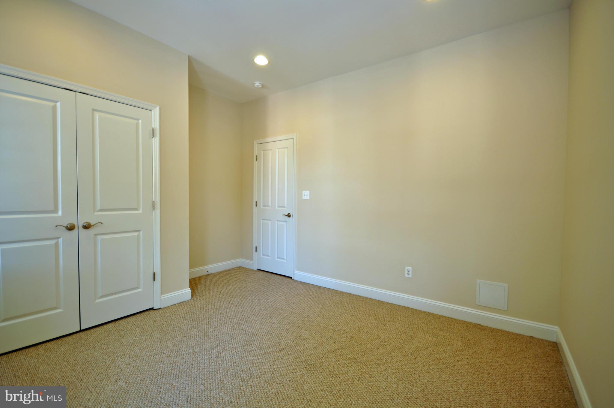 BARCLAY - Residential