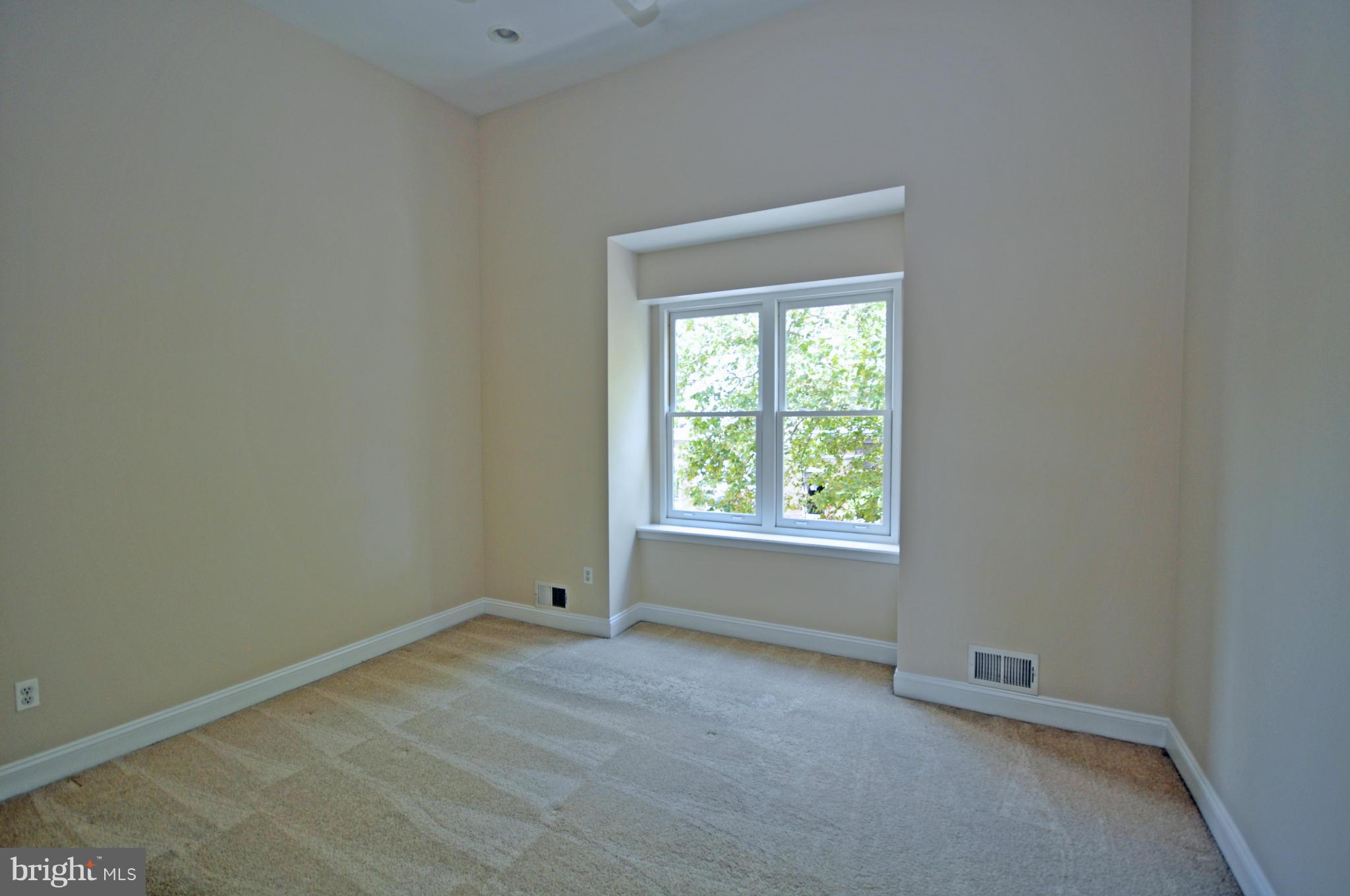 BARCLAY - Residential