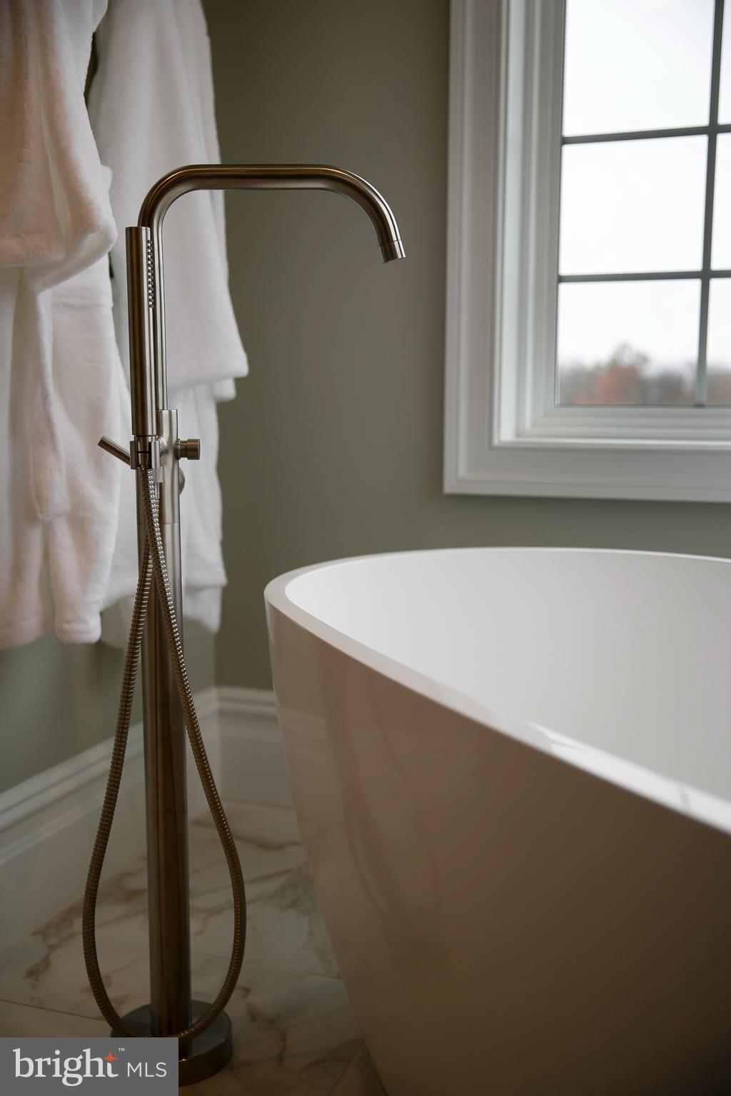 MAKEFIELD MEADOWS - Residential