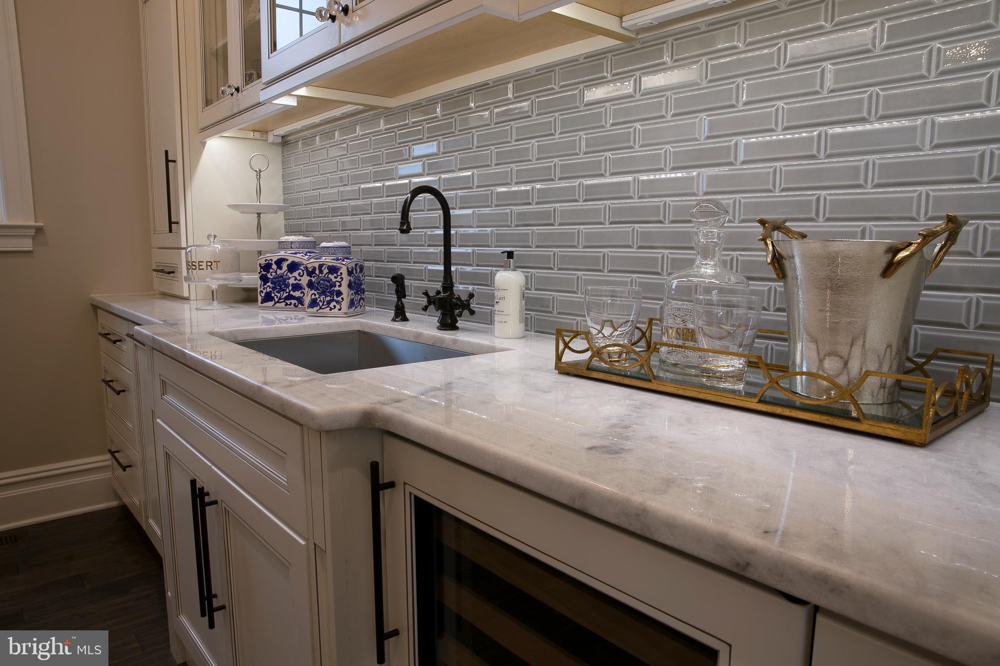 MAKEFIELD MEADOWS - Residential