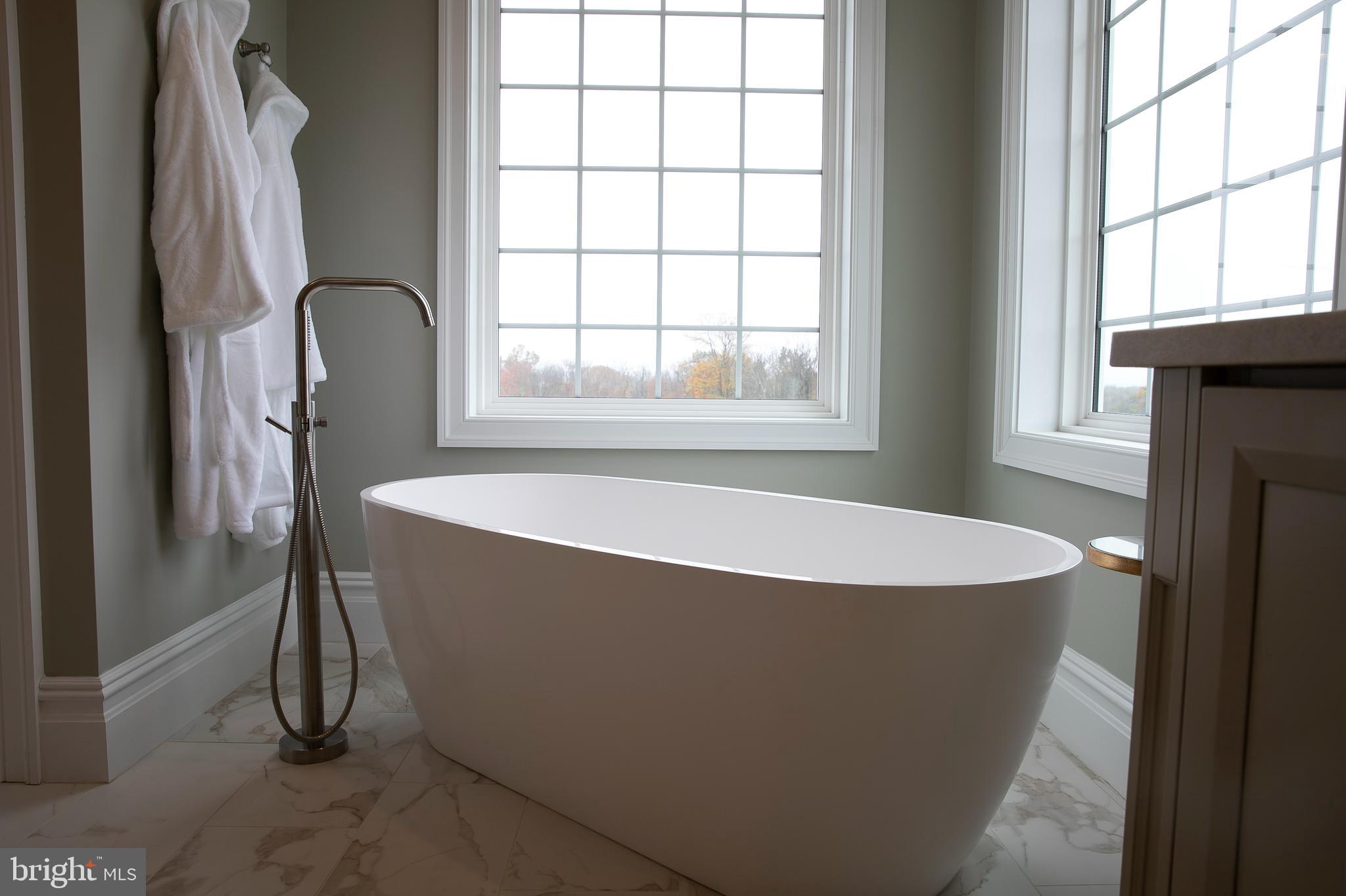 MAKEFIELD MEADOWS - Residential