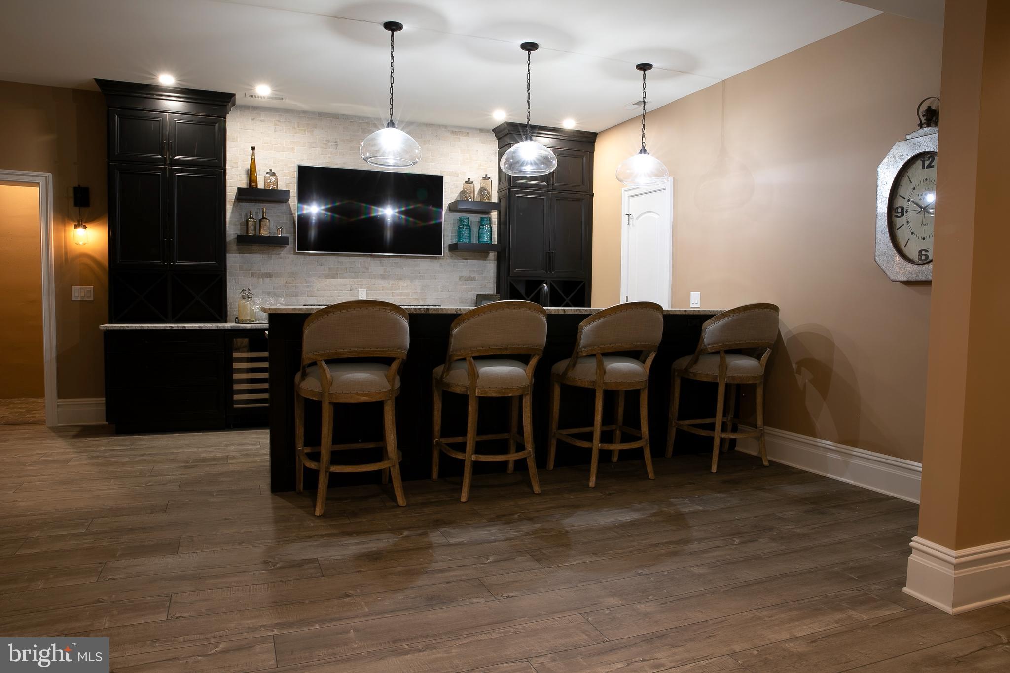 MAKEFIELD MEADOWS - Residential