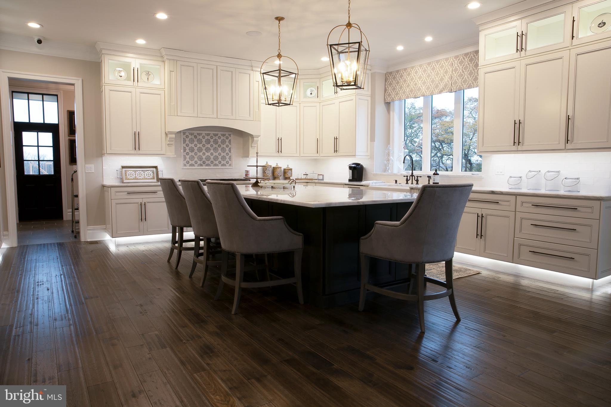 MAKEFIELD MEADOWS - Residential