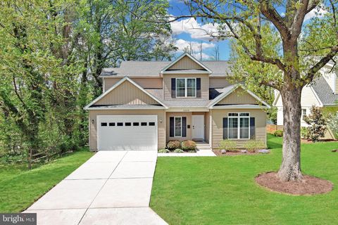 Photo of 6614 Benson Drive, ALEXANDRIA, VA 22306 (MLS # VAFX2301568)